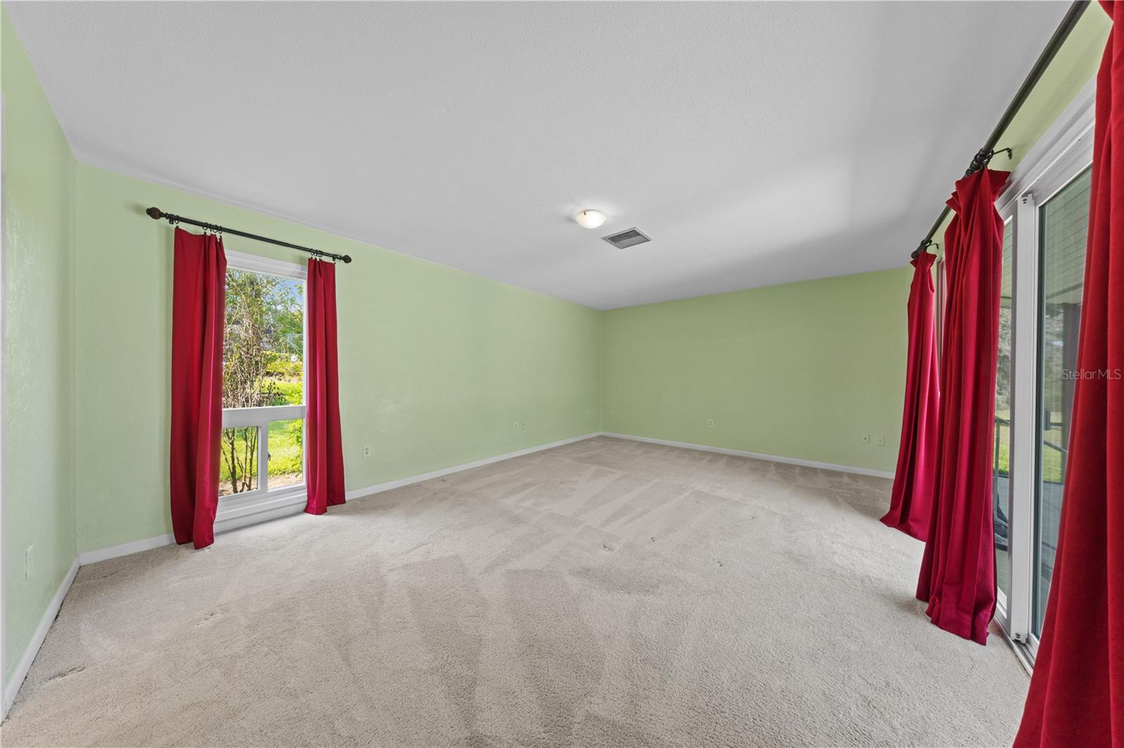 ARROWHEAD LAKE - Residential