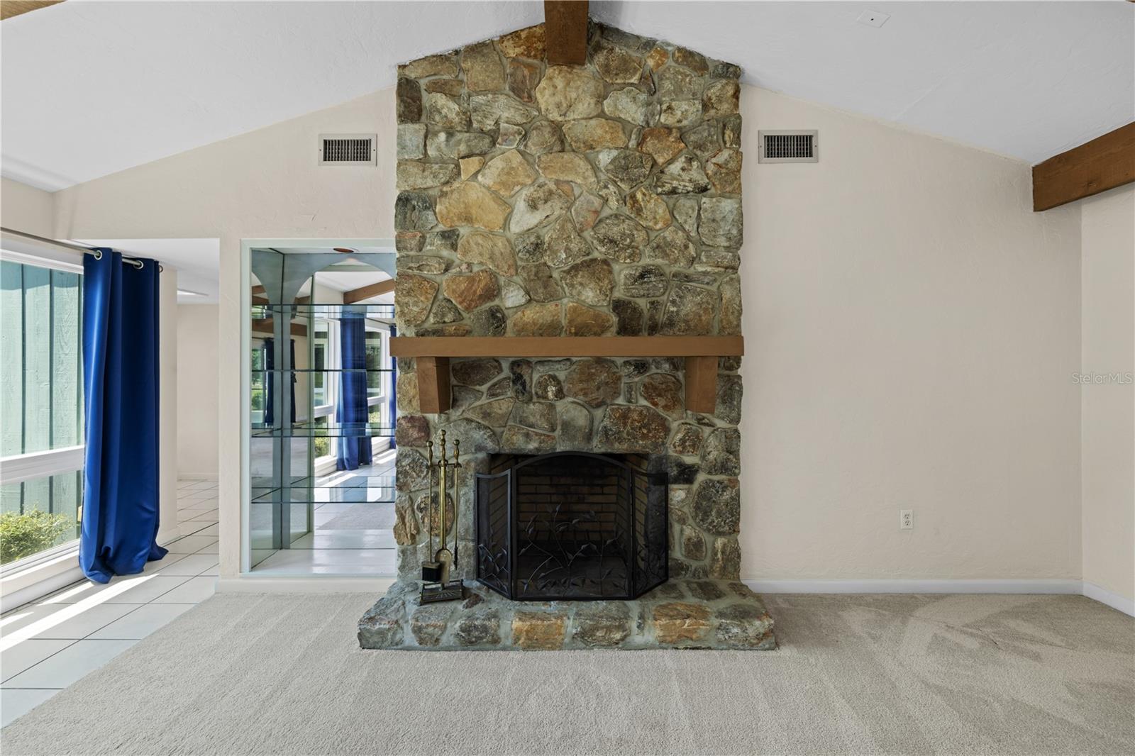 ARROWHEAD LAKE - Residential