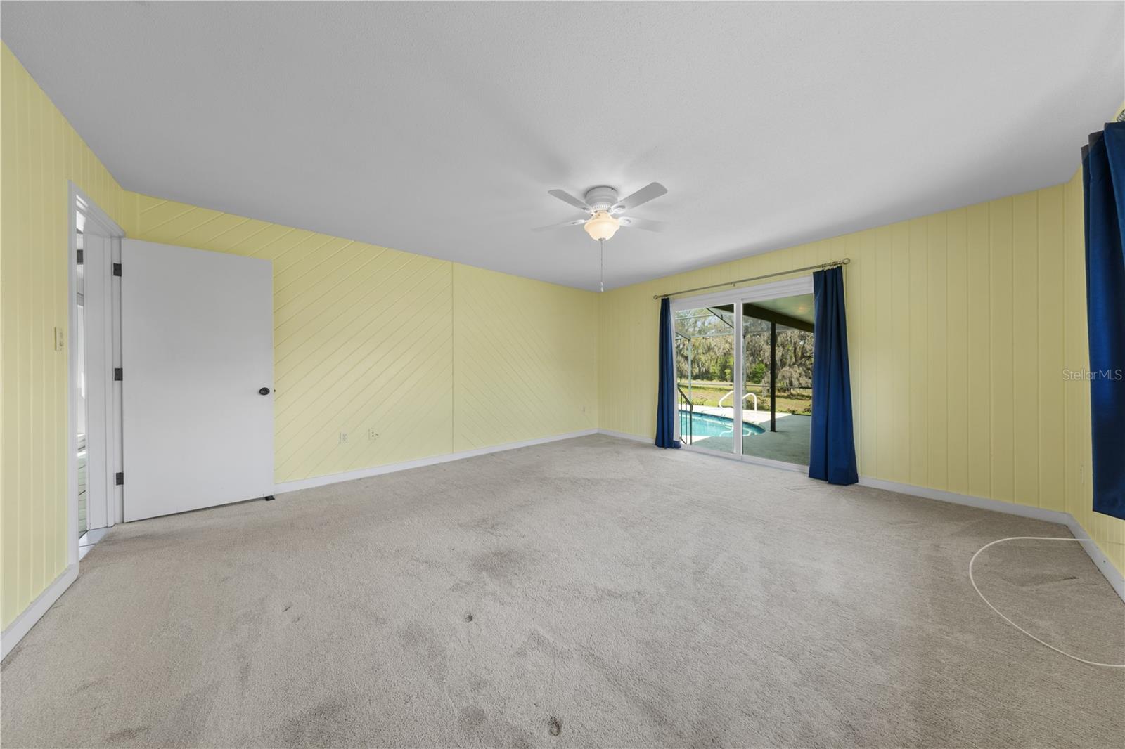 ARROWHEAD LAKE - Residential