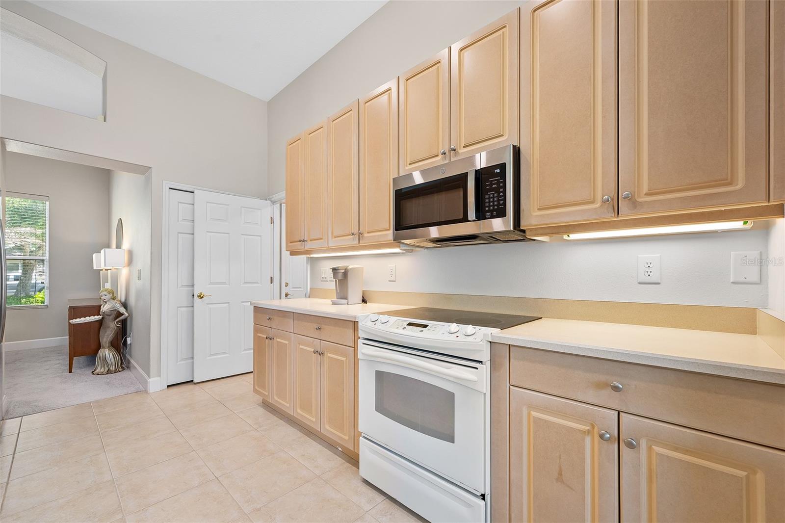 BREAKAWAY TR PH 03 UNIT 2B - Residential