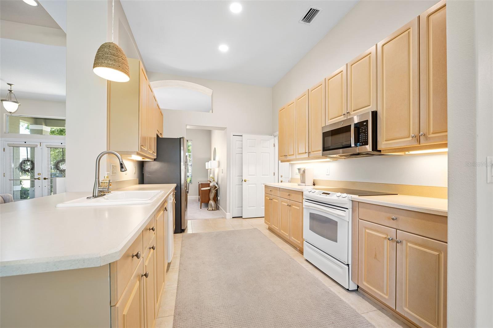 BREAKAWAY TR PH 03 UNIT 2B - Residential