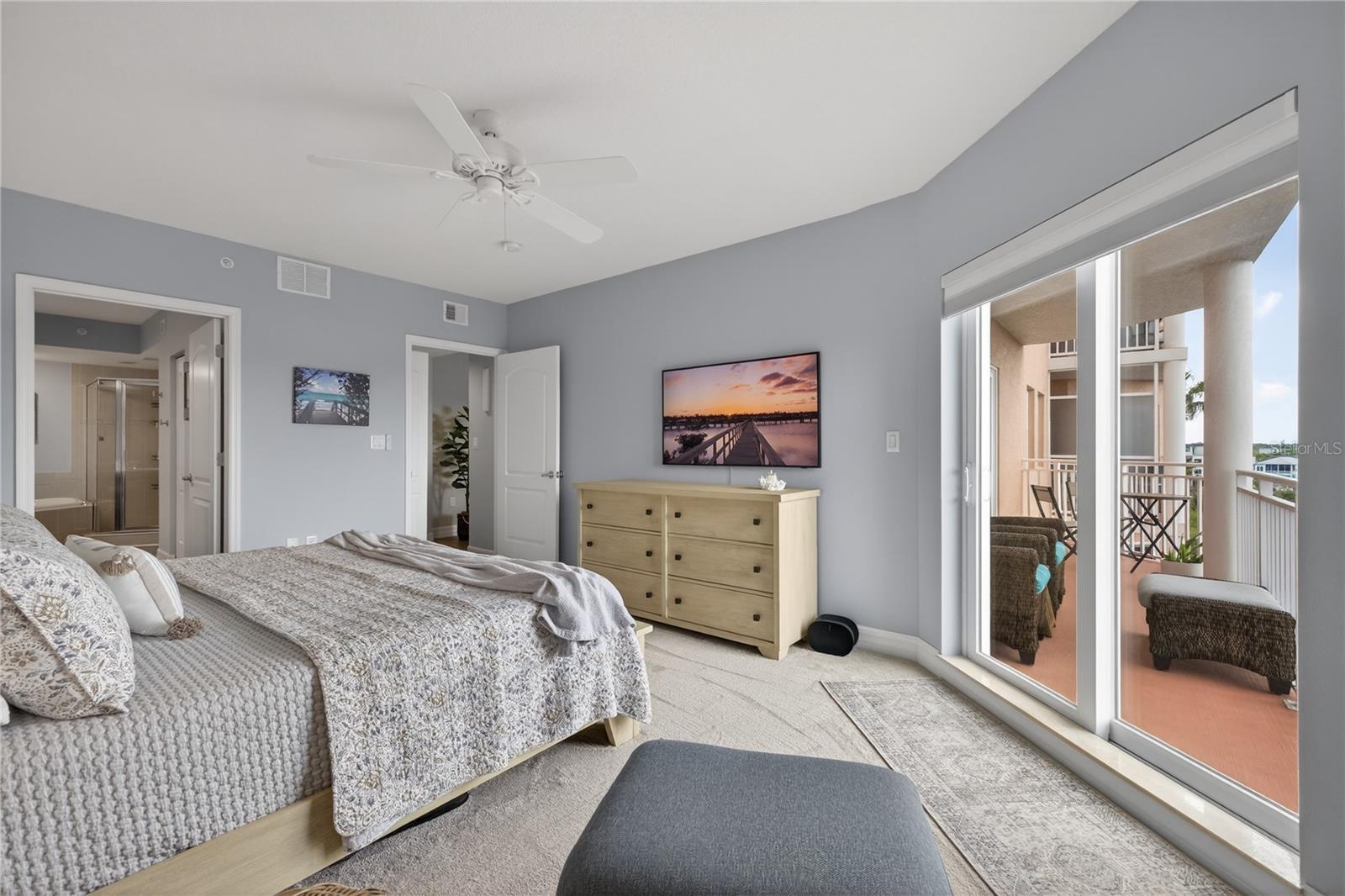 SEAVIEW PLACE - Residential