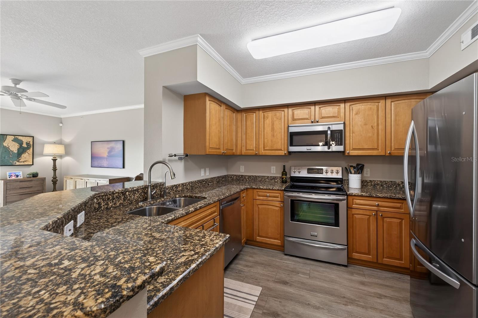 SEAVIEW PLACE - Residential