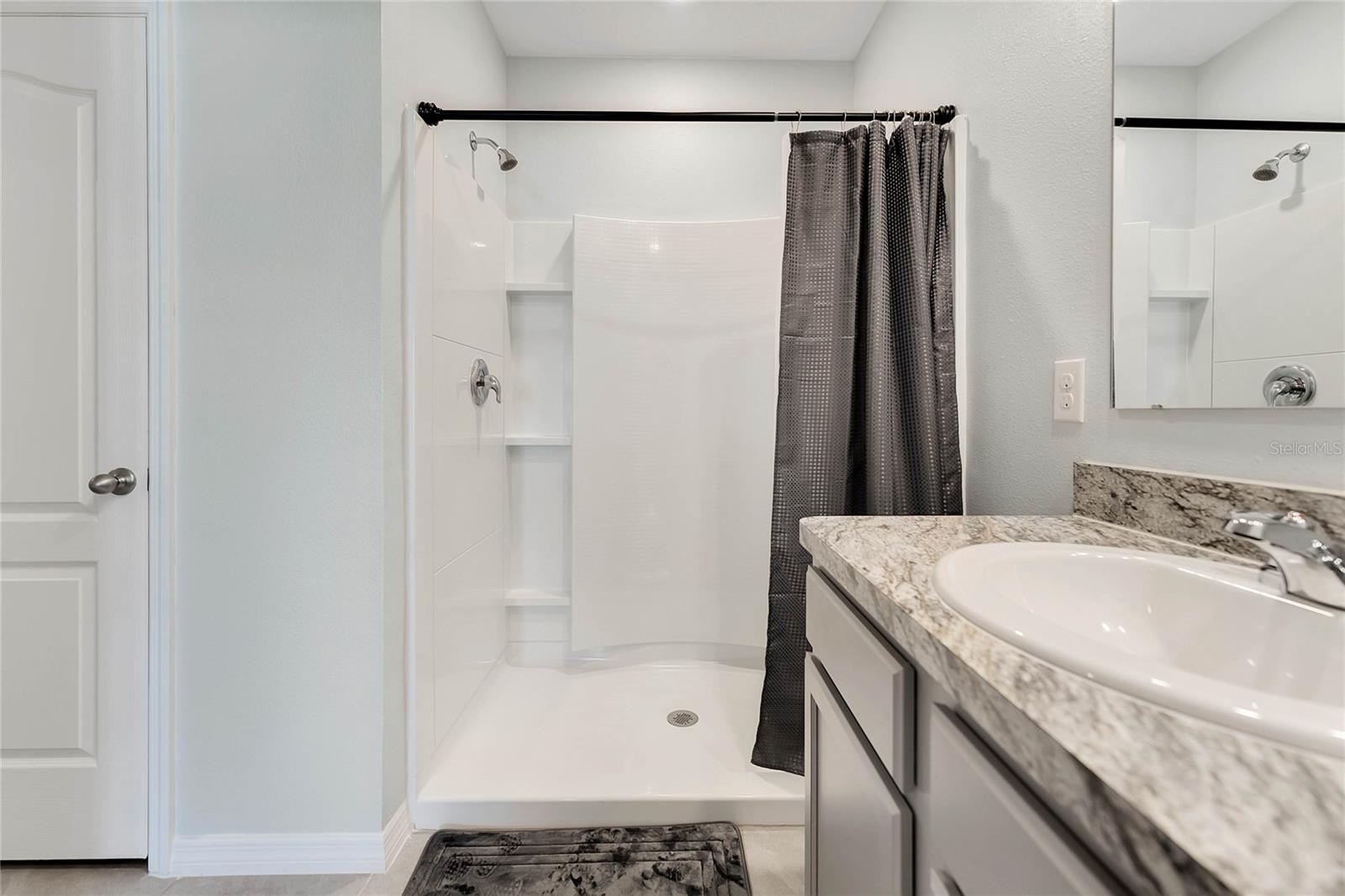 AUBURN GROVE PH I - Residential Lease