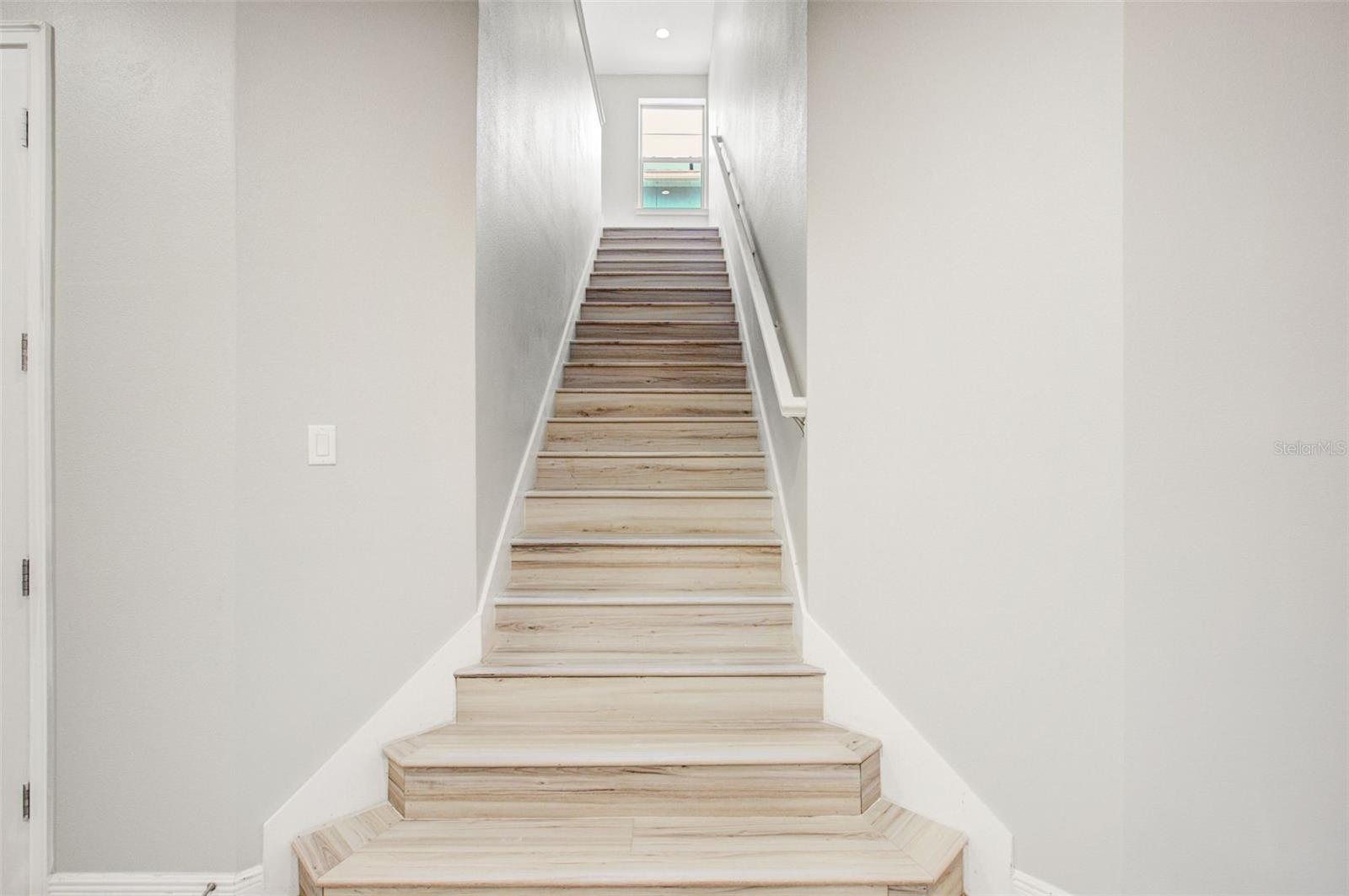 TWIN LAKES PH 8 - Residential