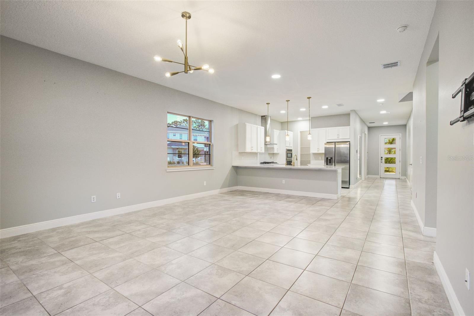 TWIN LAKES PH 8 - Residential