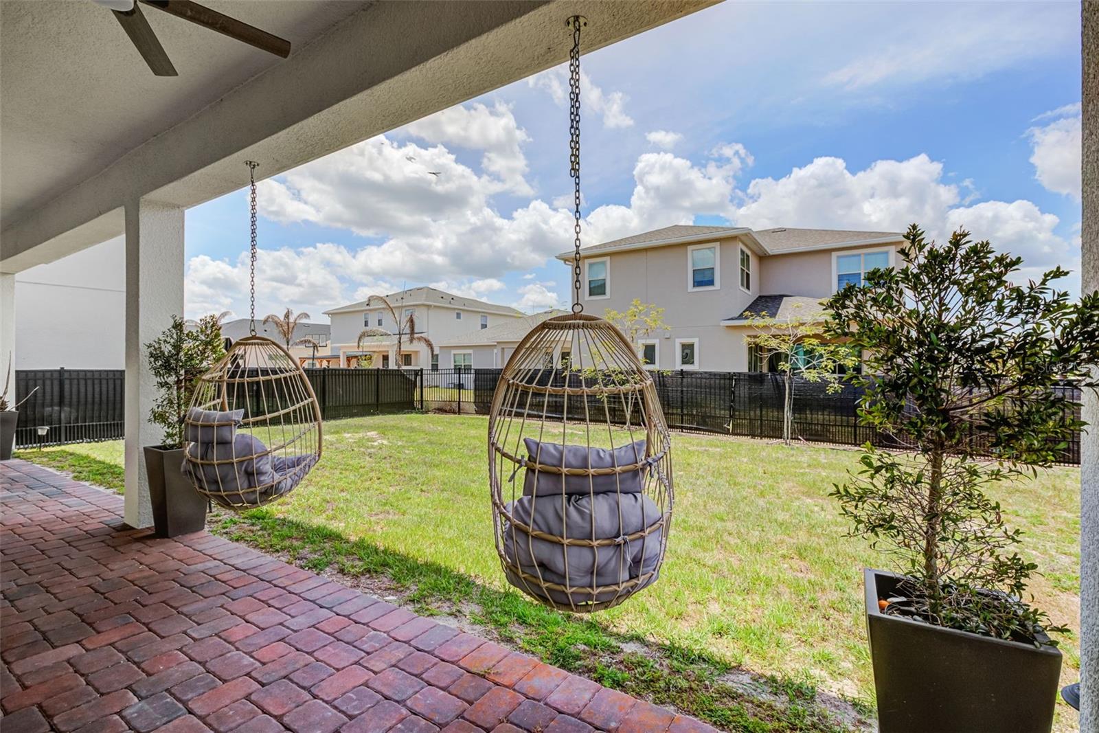 TWIN LAKES PH 8 - Residential