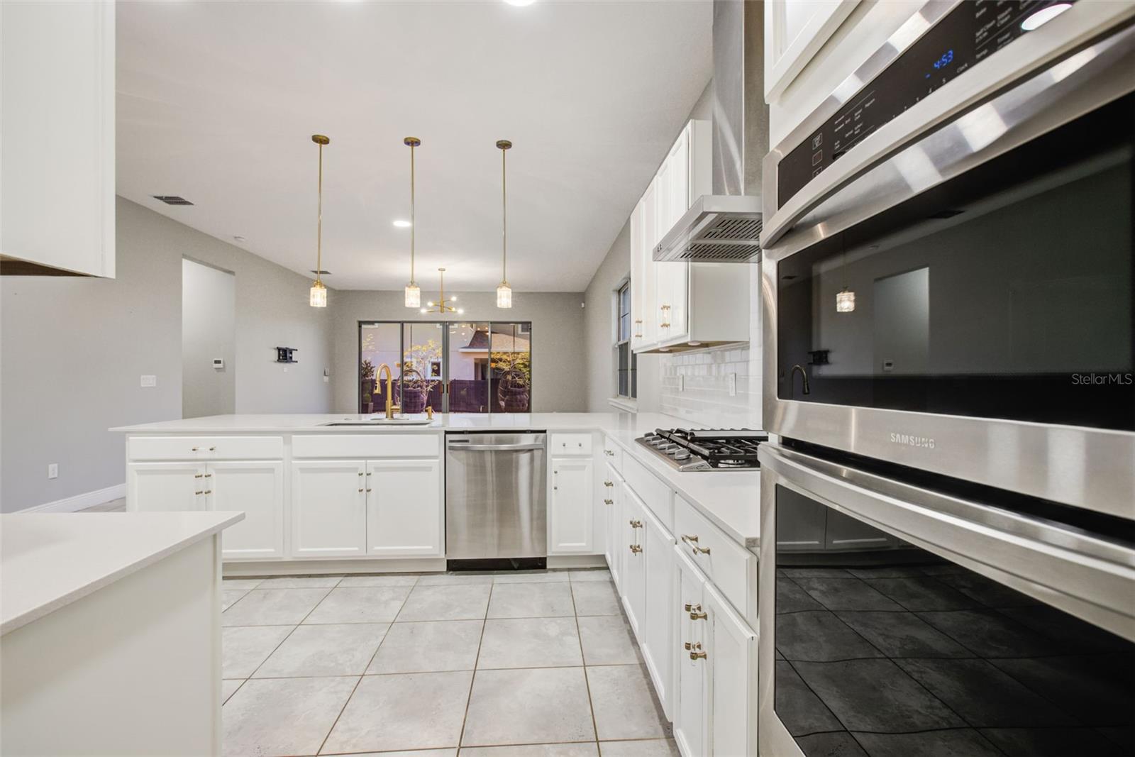 TWIN LAKES PH 8 - Residential