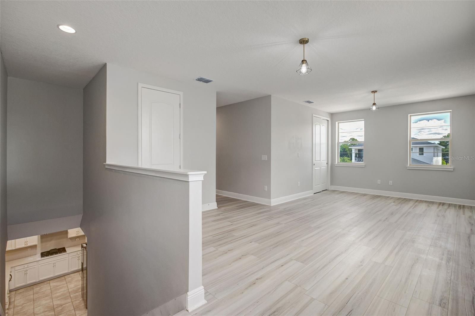 TWIN LAKES PH 8 - Residential