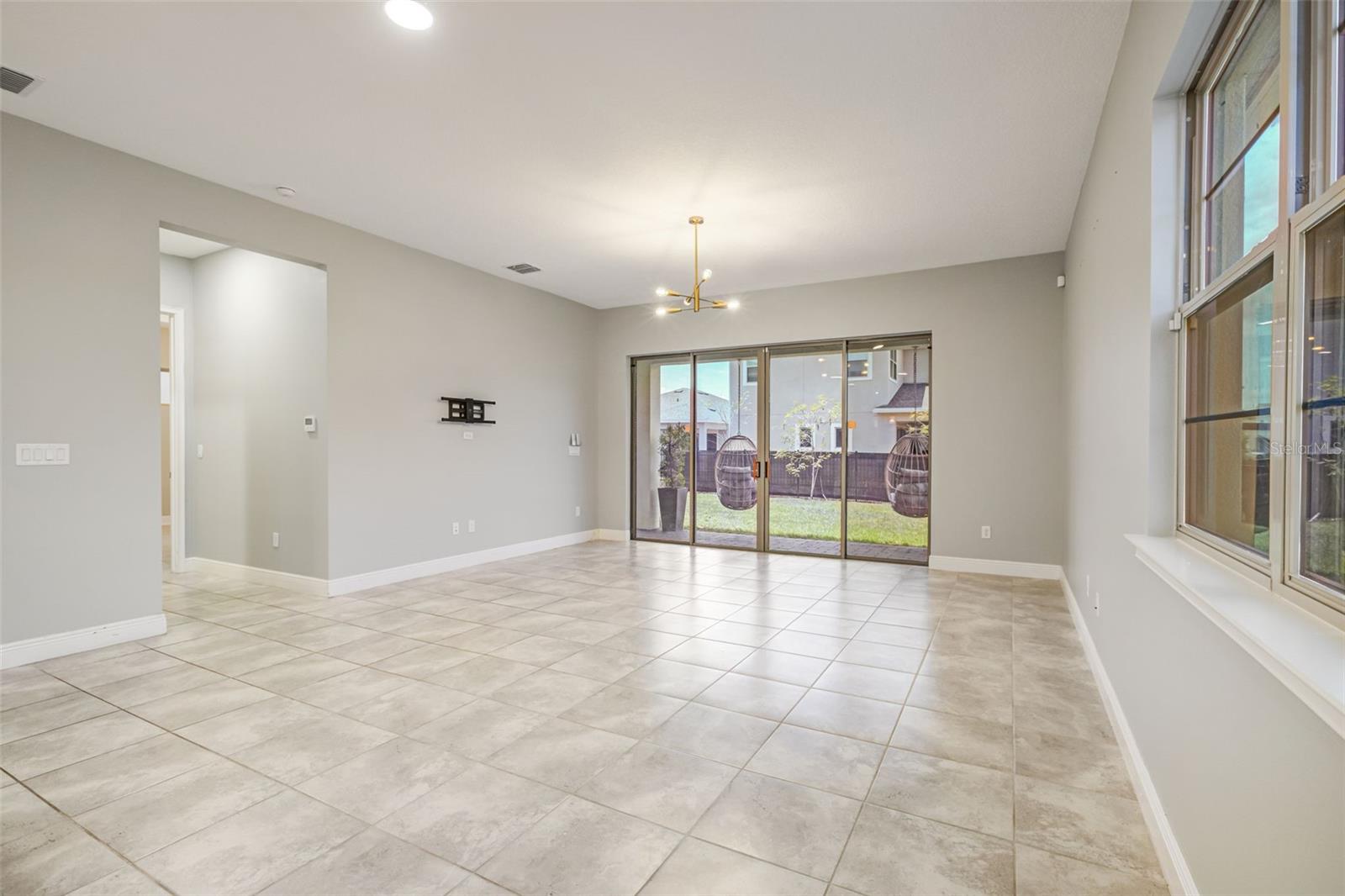 TWIN LAKES PH 8 - Residential