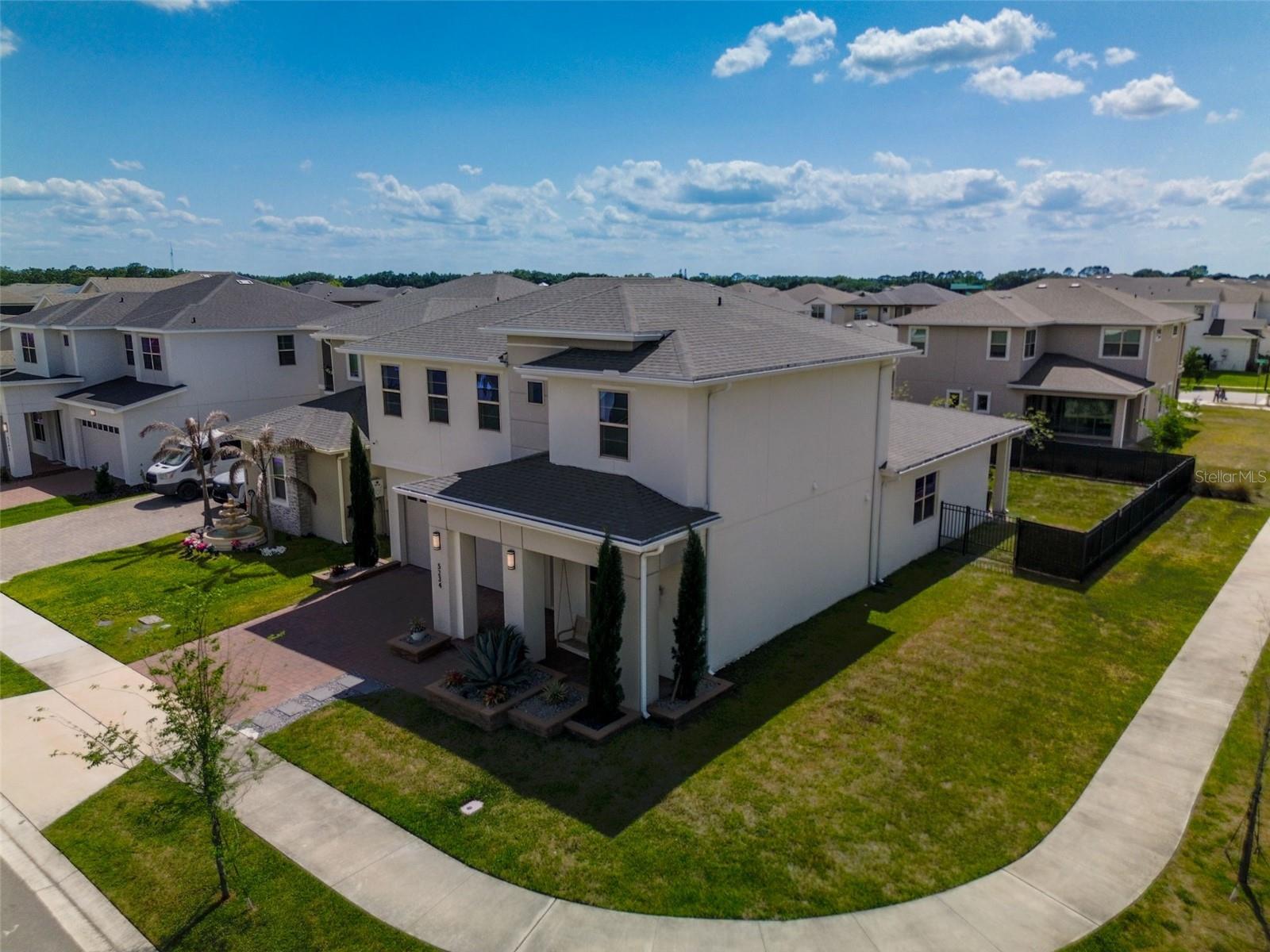 TWIN LAKES PH 8 - Residential