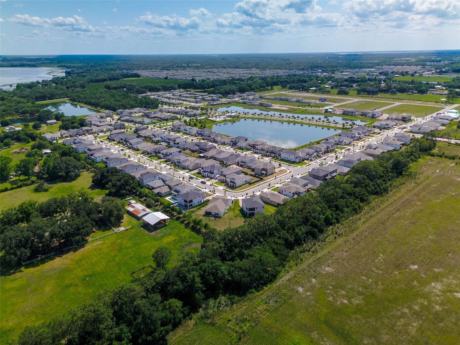 TWIN LAKES PH 8 - Residential