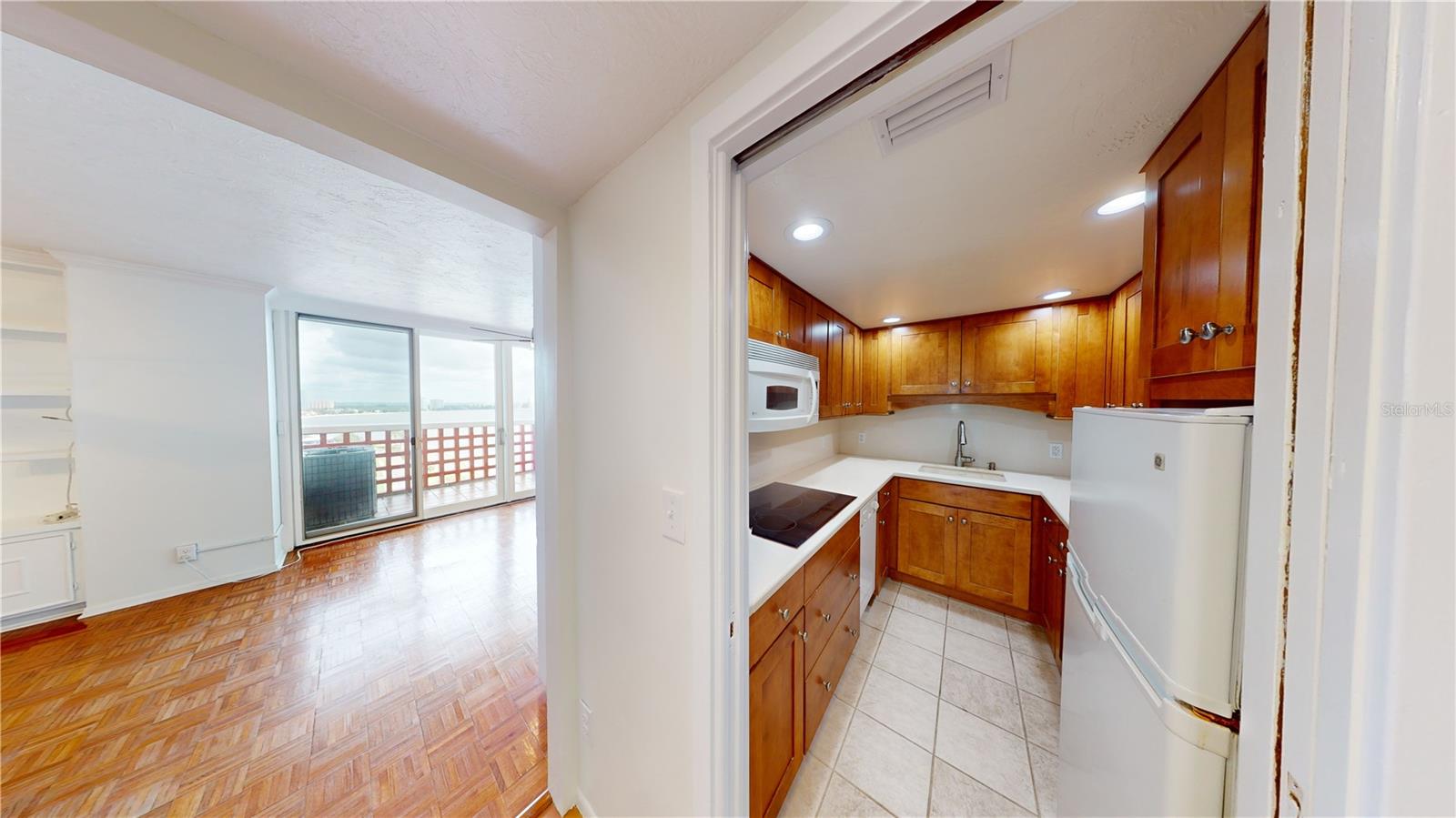 4015 BAYSHORE BOULEVARD 15C