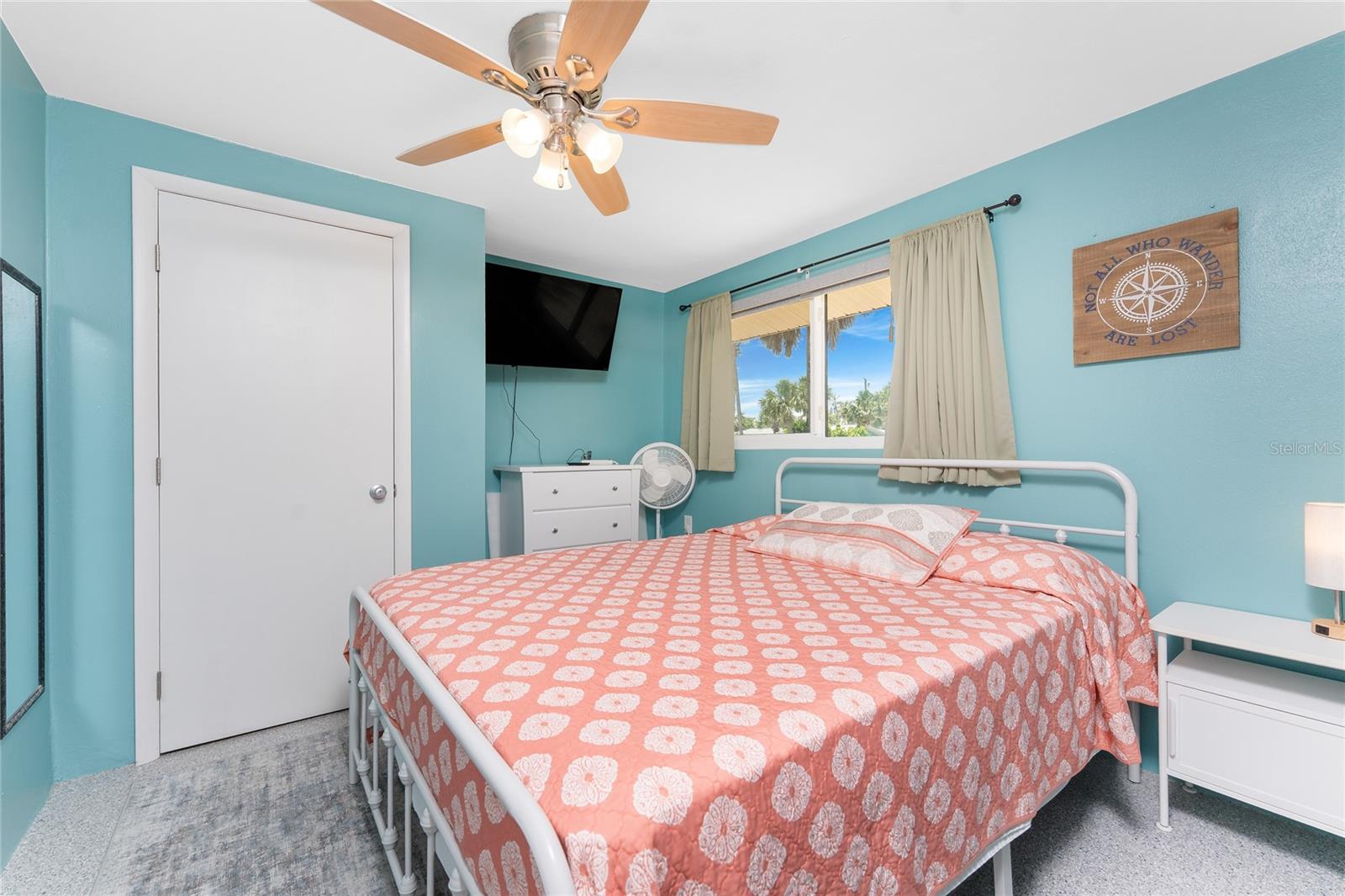 ENGLEWOOD SHORES - Residential