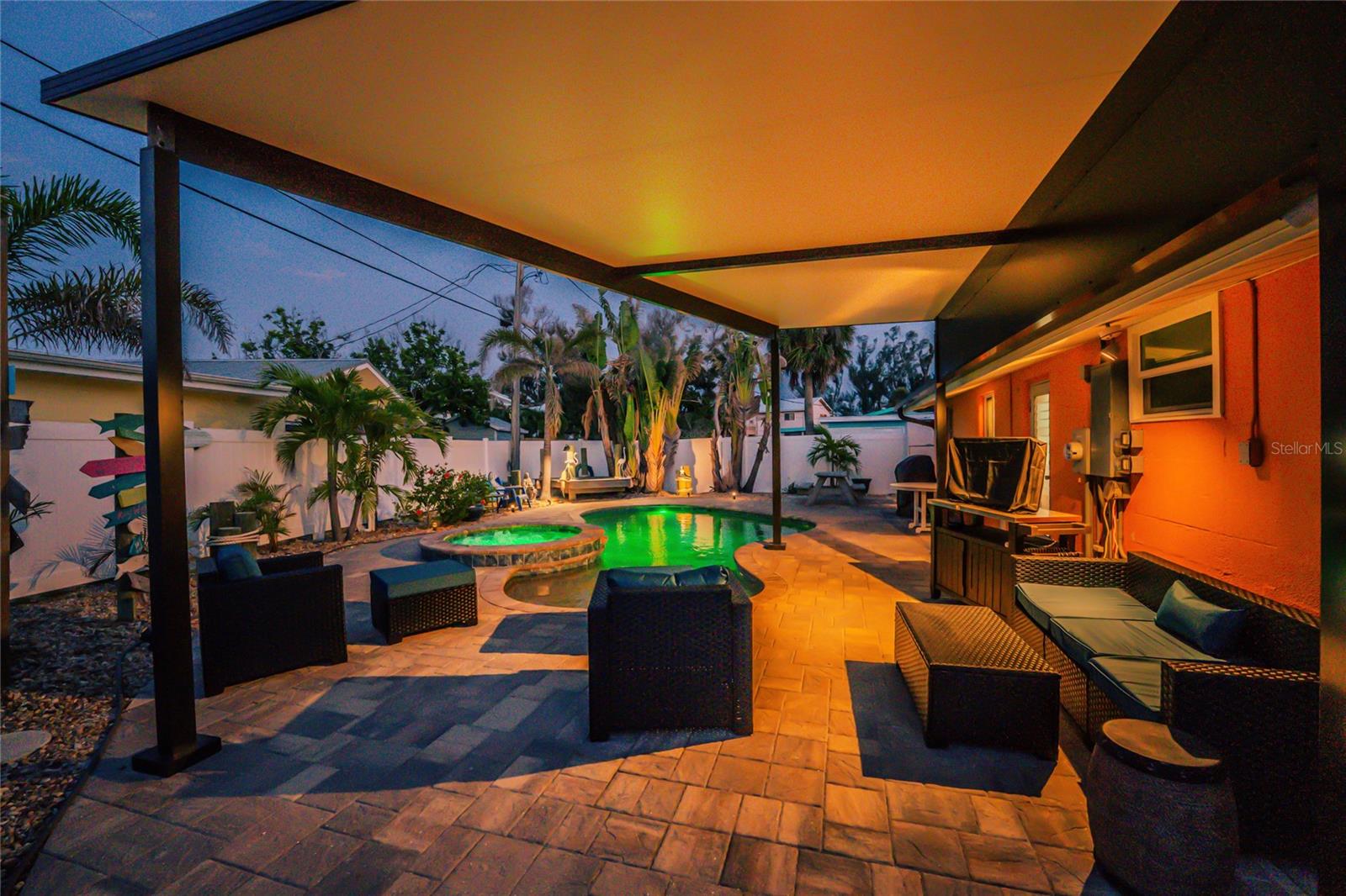 ENGLEWOOD SHORES - Residential