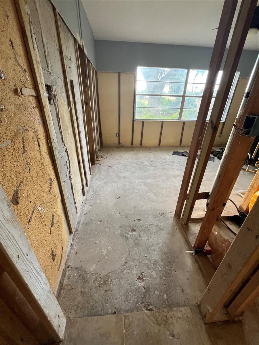 SUBDIVISION OF THE E 2804 FT O - Residential