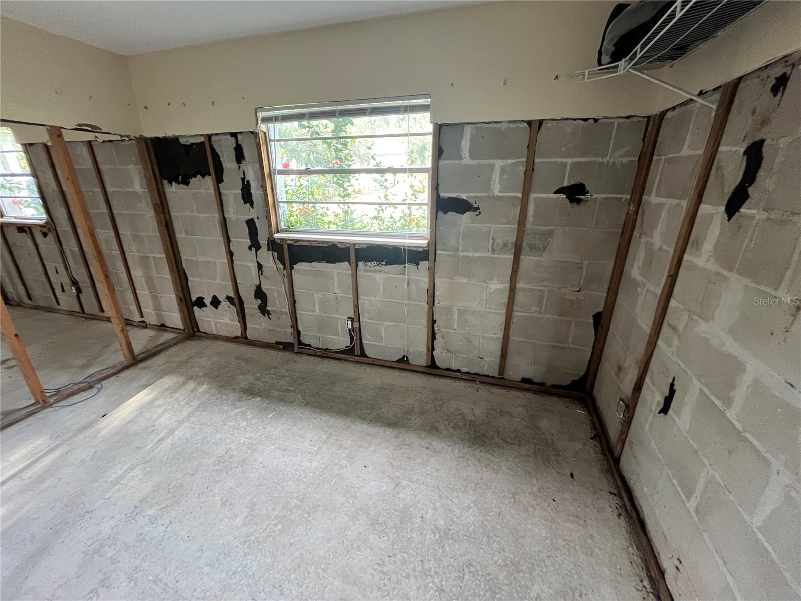 SUBDIVISION OF THE E 2804 FT O - Residential