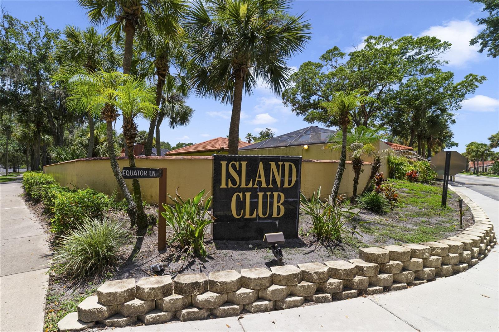 5025 BERMUDA CIRCLE 5025