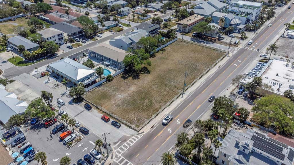 Photo of 2300 Gulf Boulevard, Indian Rocks Beach, FL 33785 (MLS # TB8515235)