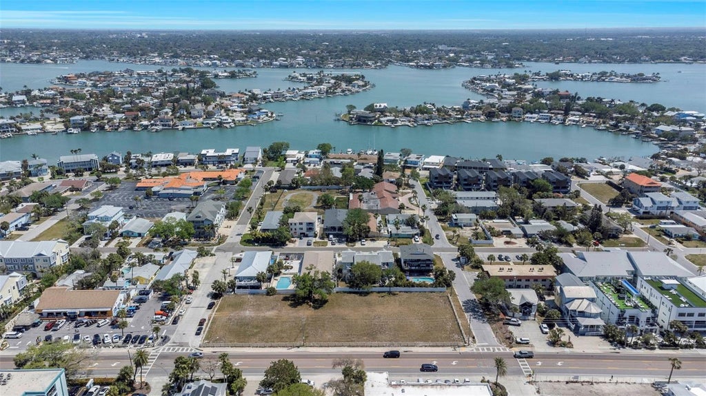 Photo of 2300 Gulf Boulevard, Indian Rocks Beach, FL 33785 (MLS # TB8515235)