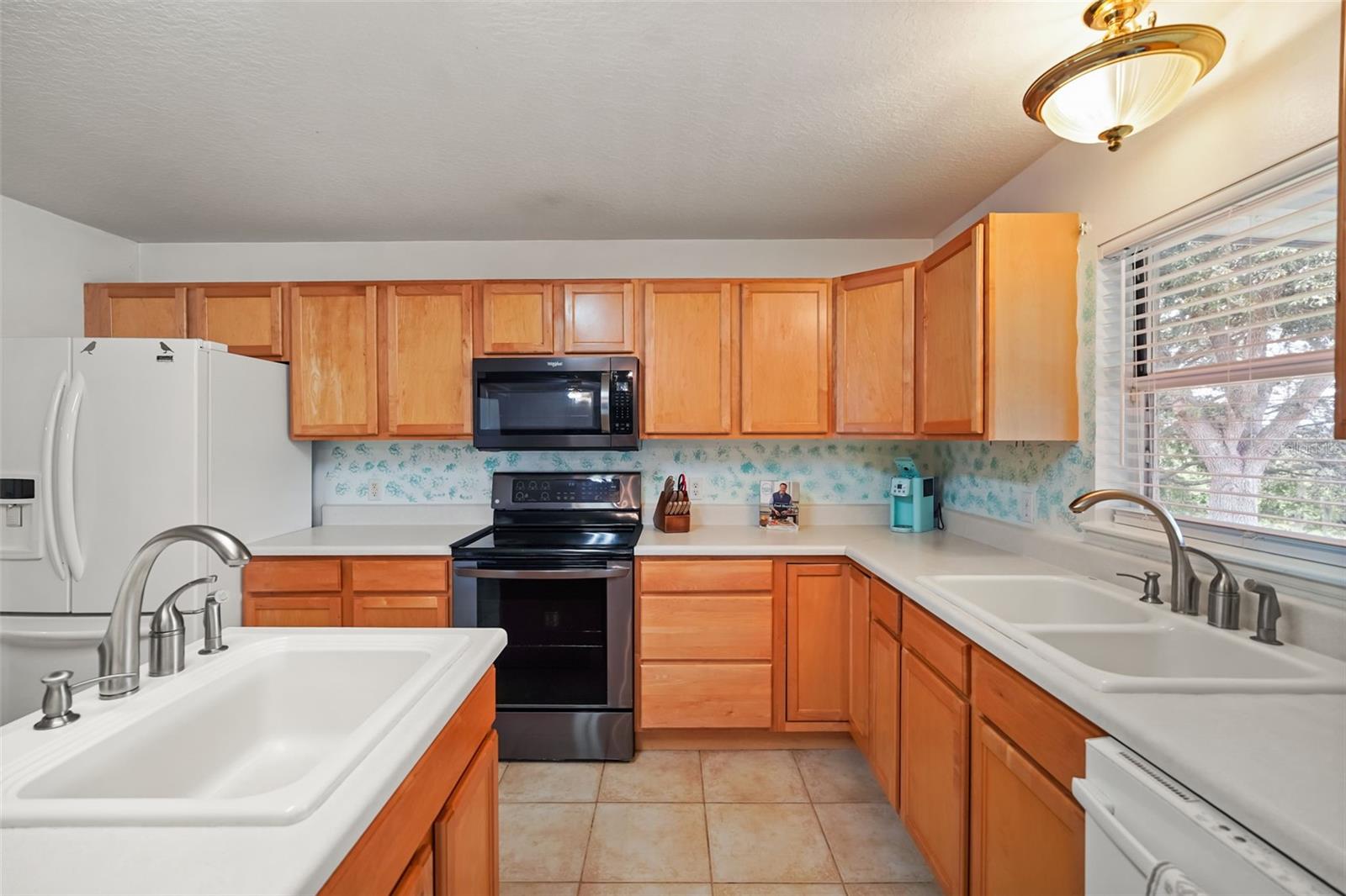 1614 RIDGEMOOR DRIVE