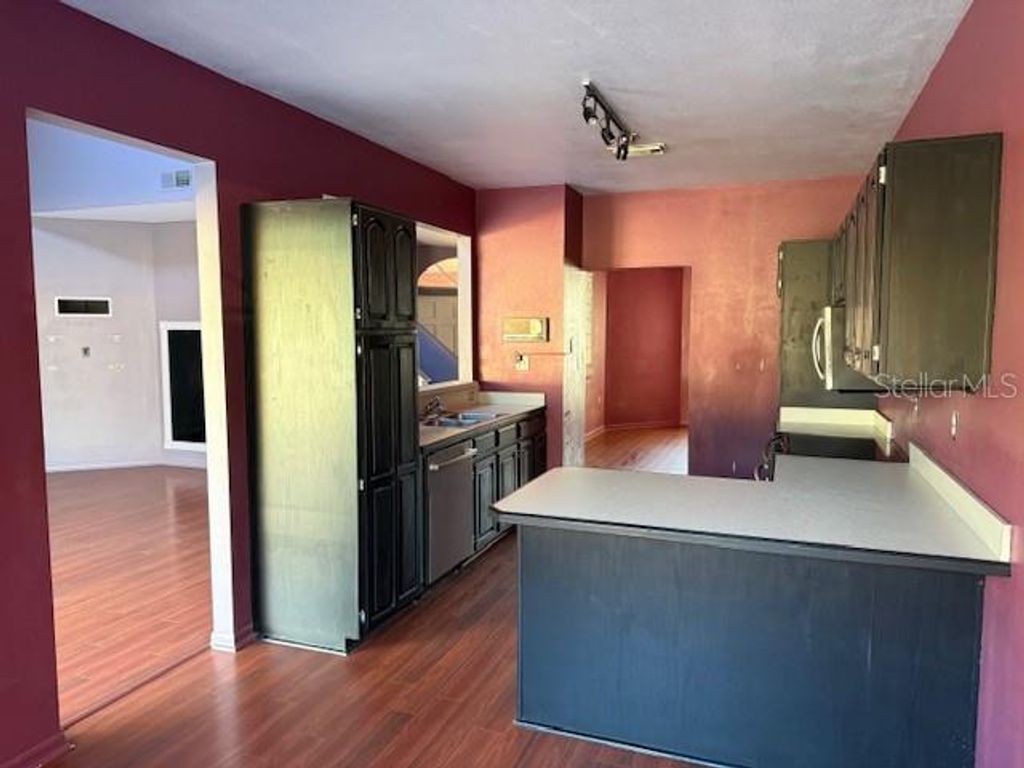 Photo of 450 Longmeadow Lane, Longwood, FL 32779 (MLS # O6390534)