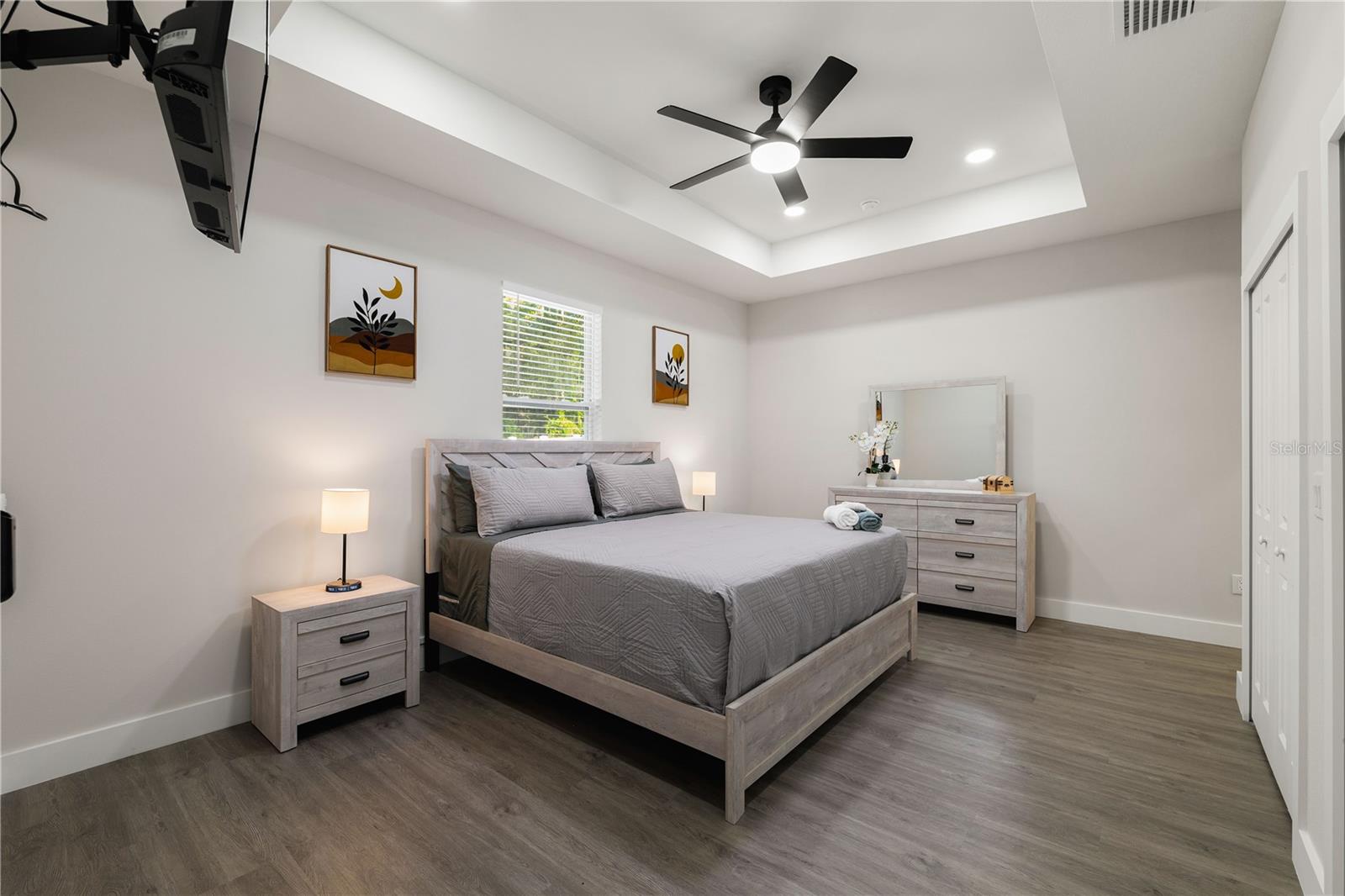 HALES ADD TO BROOKSVL - Residential Income