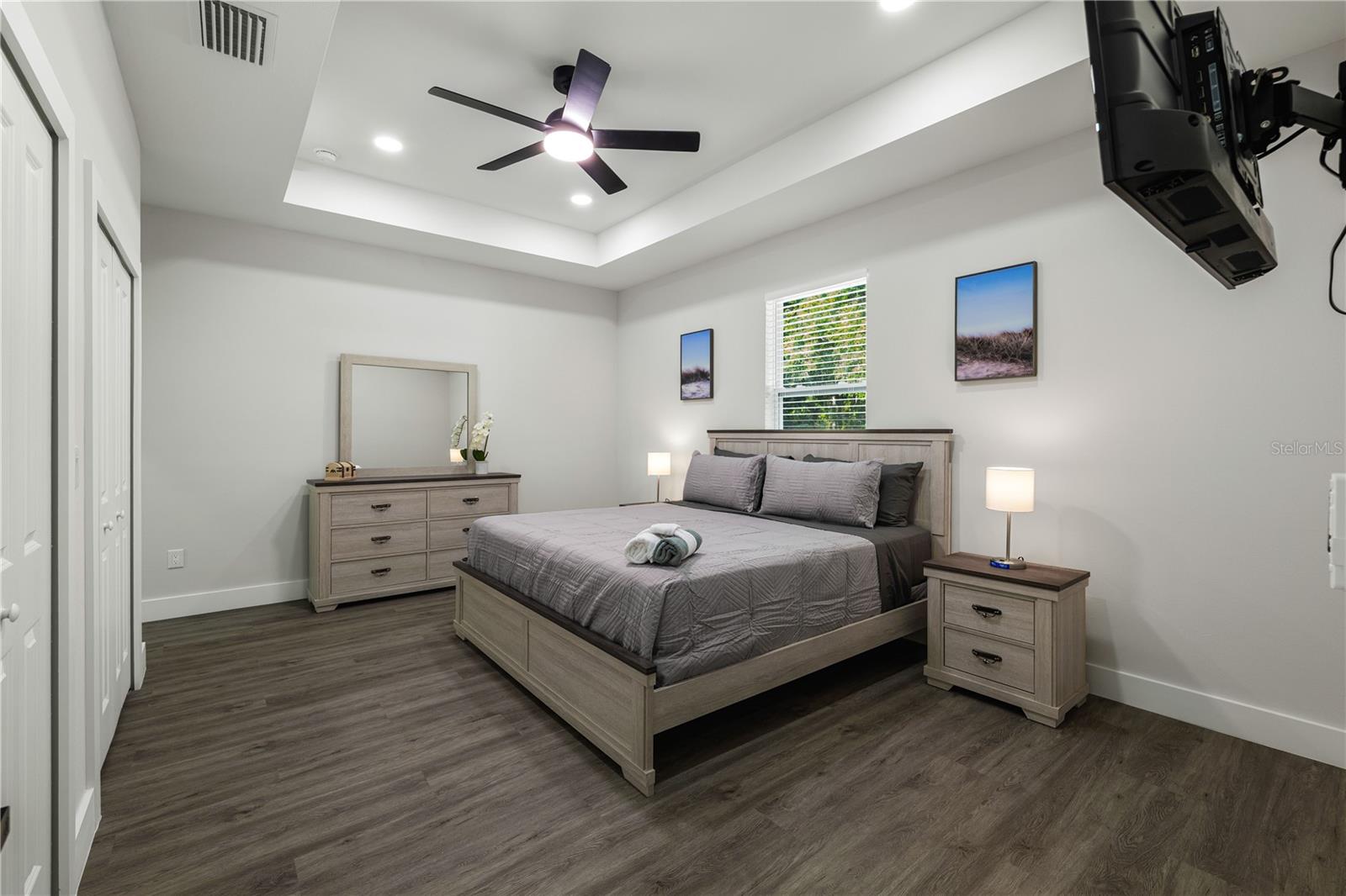 174-176 S LEMON AVENUE