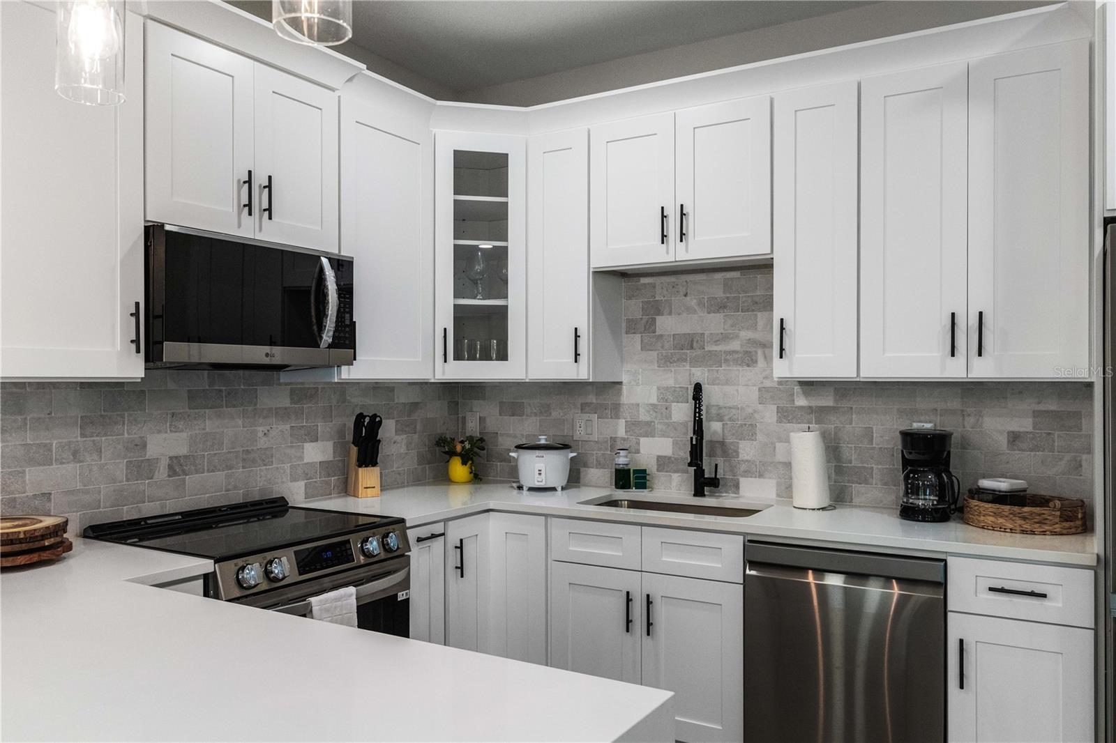 HALES ADD TO BROOKSVL - Residential Income