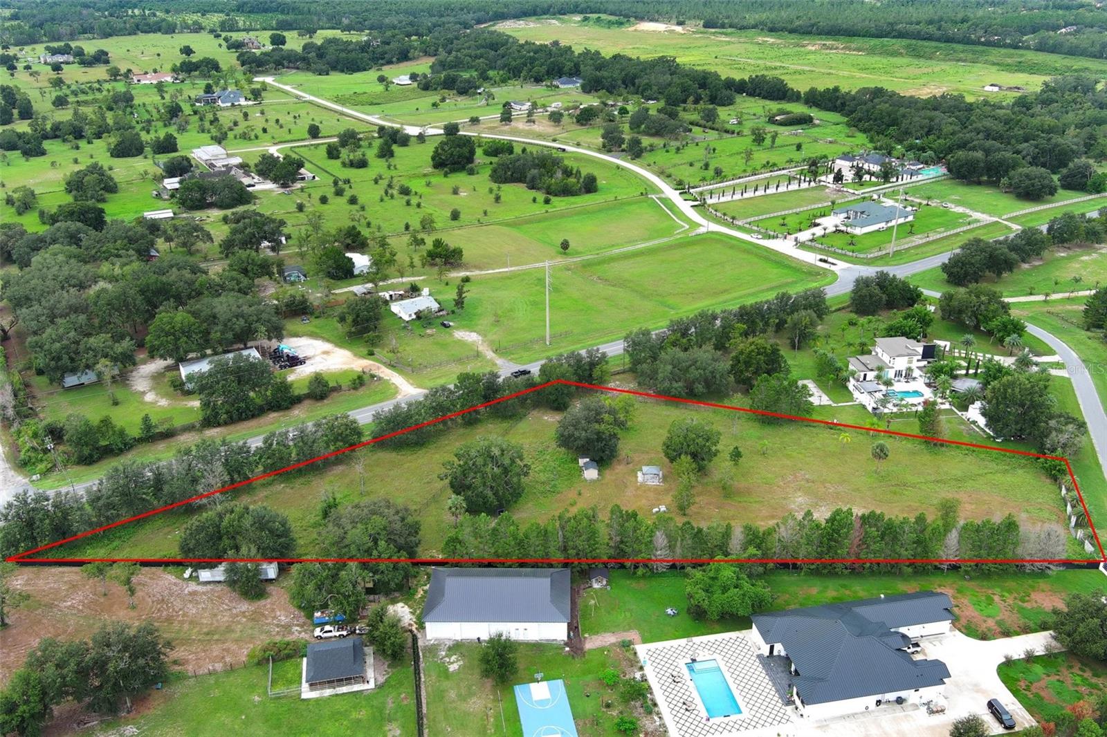 WANDERING PONDS SUB - Land