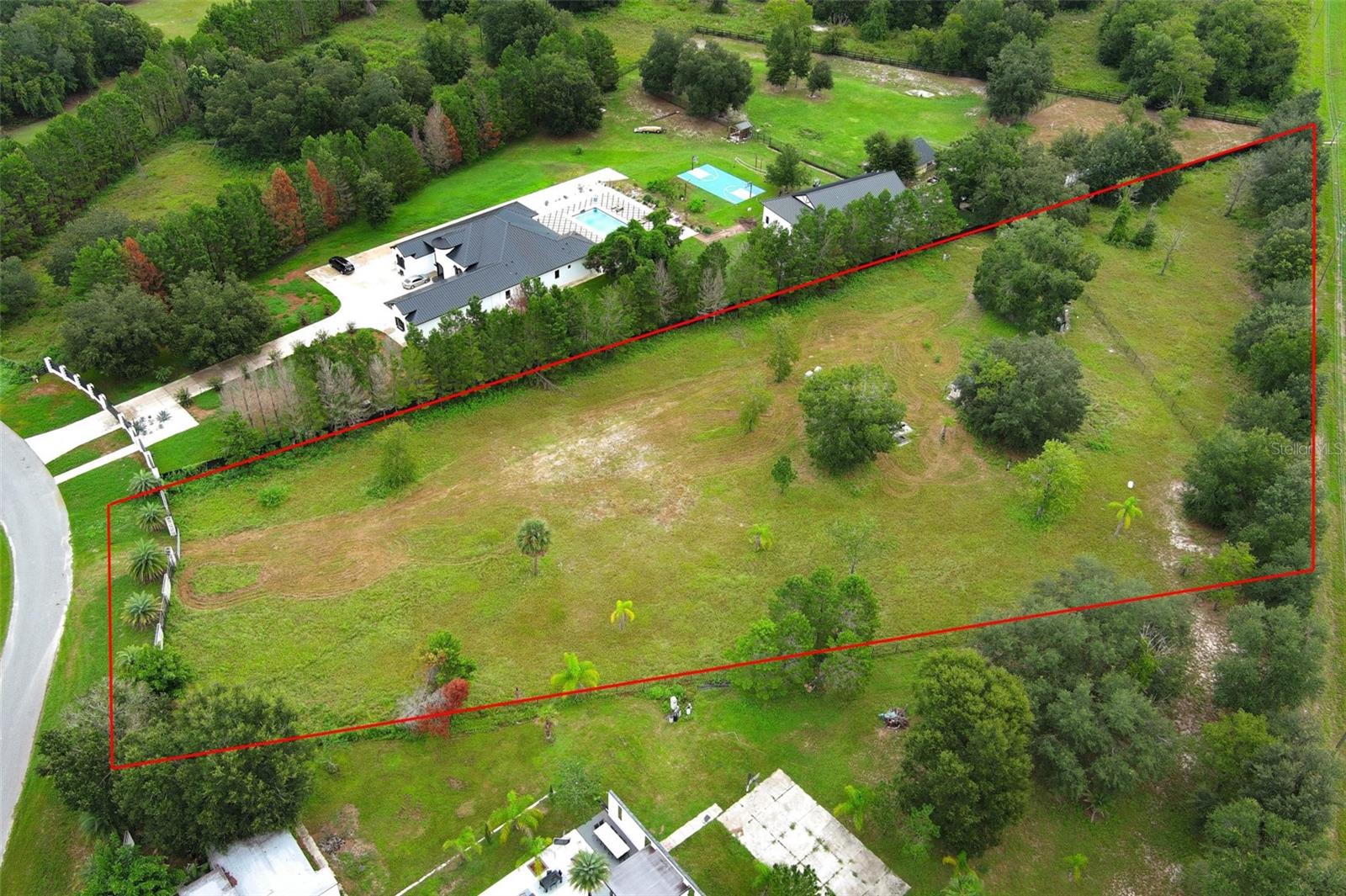 WANDERING PONDS SUB - Land