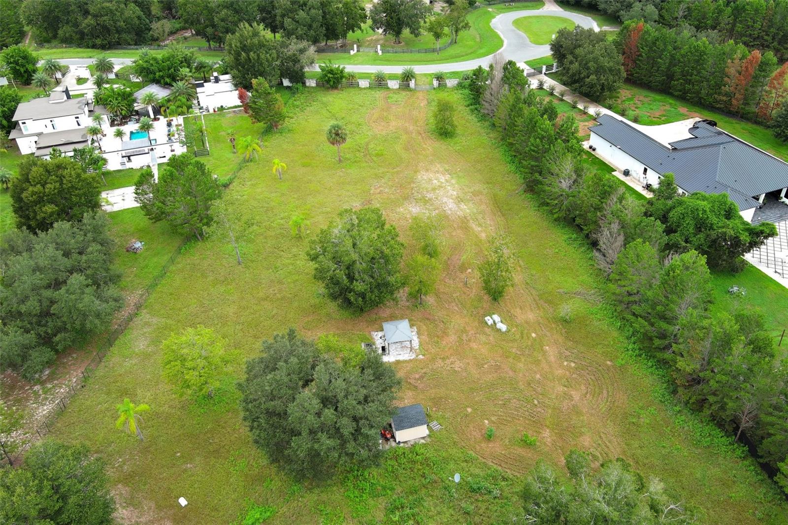 WANDERING PONDS SUB - Land