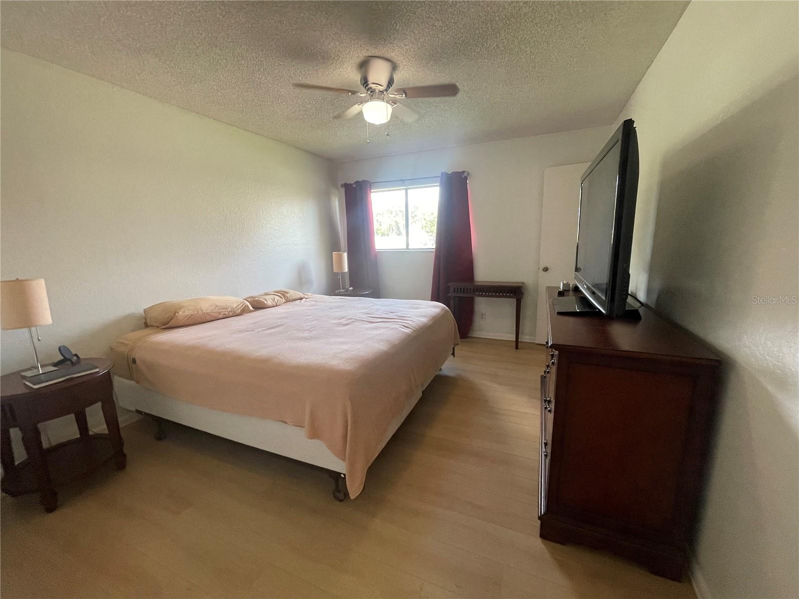 MEADOWOOD CONDOMINIUM VILLAGE - Residential Lease