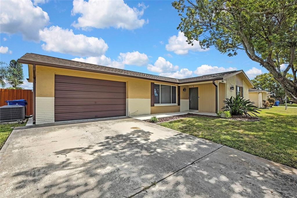 Photo of 4330 Tall Oak Lane, New Port Richey, FL 34653 (MLS # W7879936)