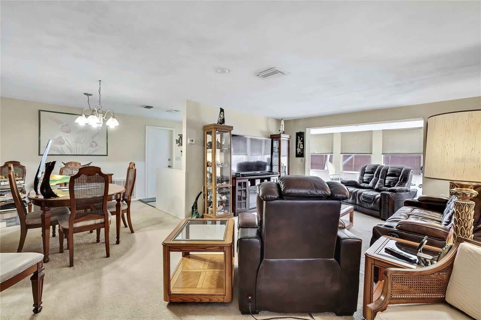 4330 TALL OAK LANE