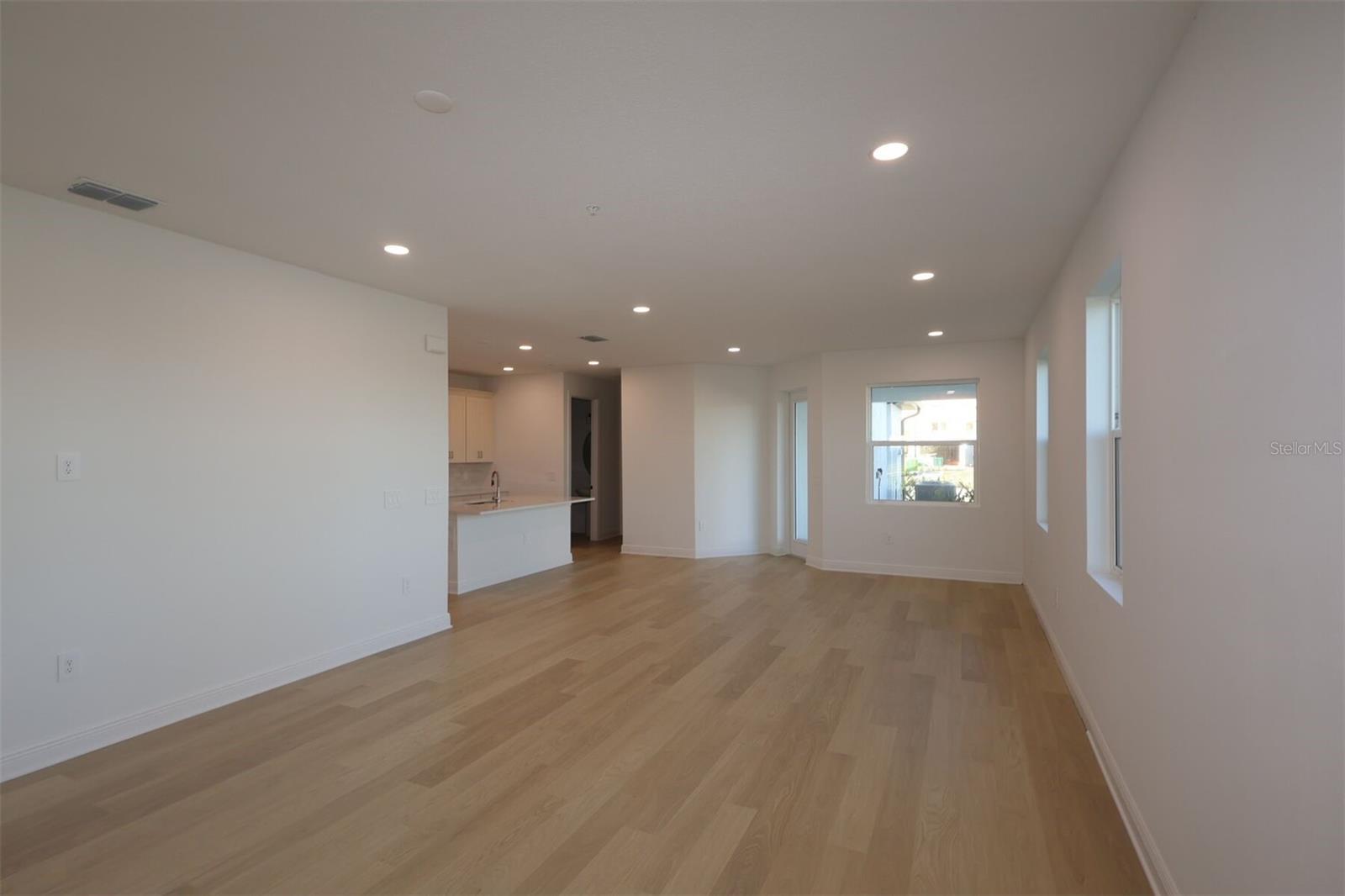 PALMERA AT WELLEN PARK - Residential