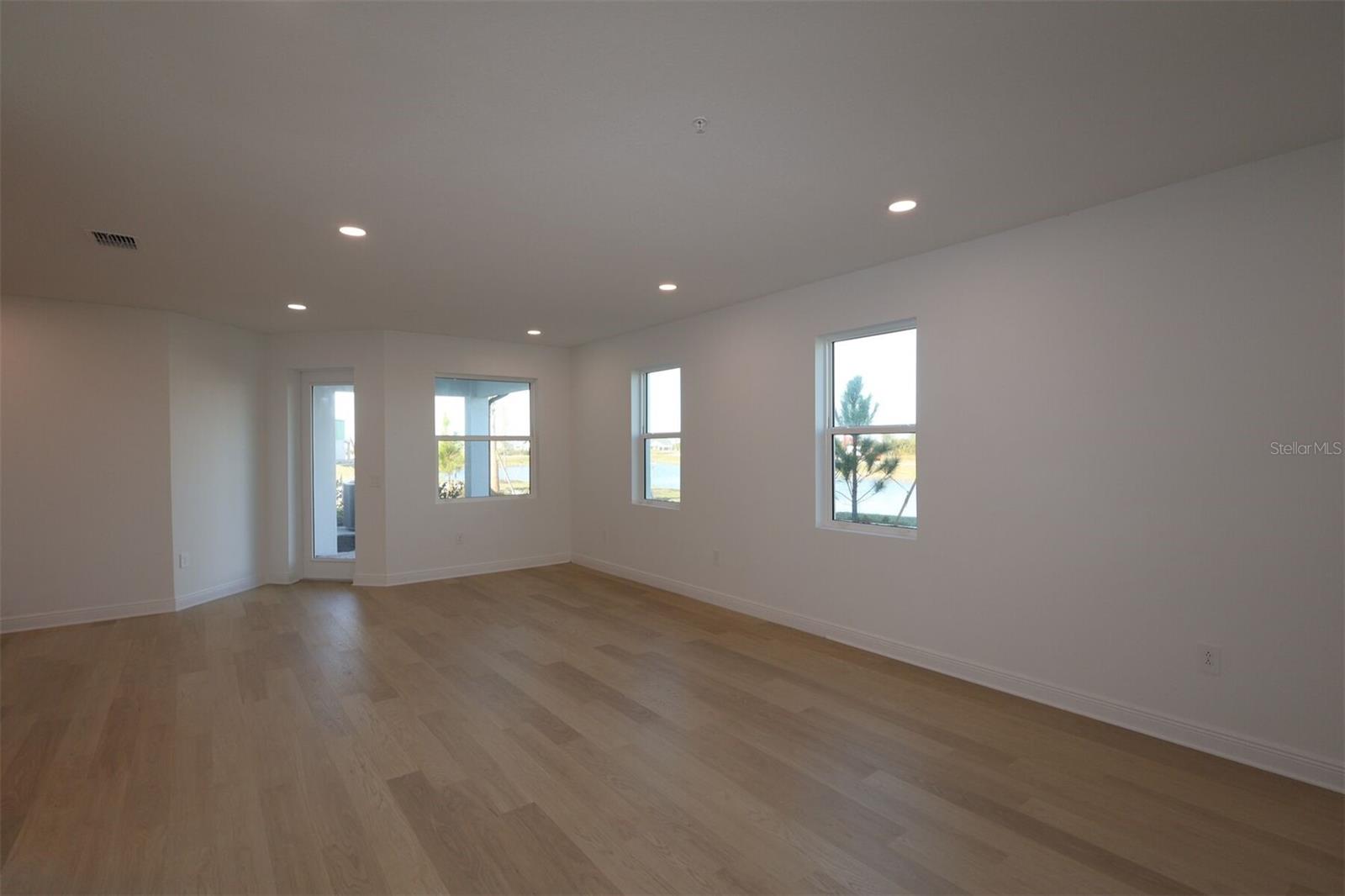 PALMERA AT WELLEN PARK - Residential