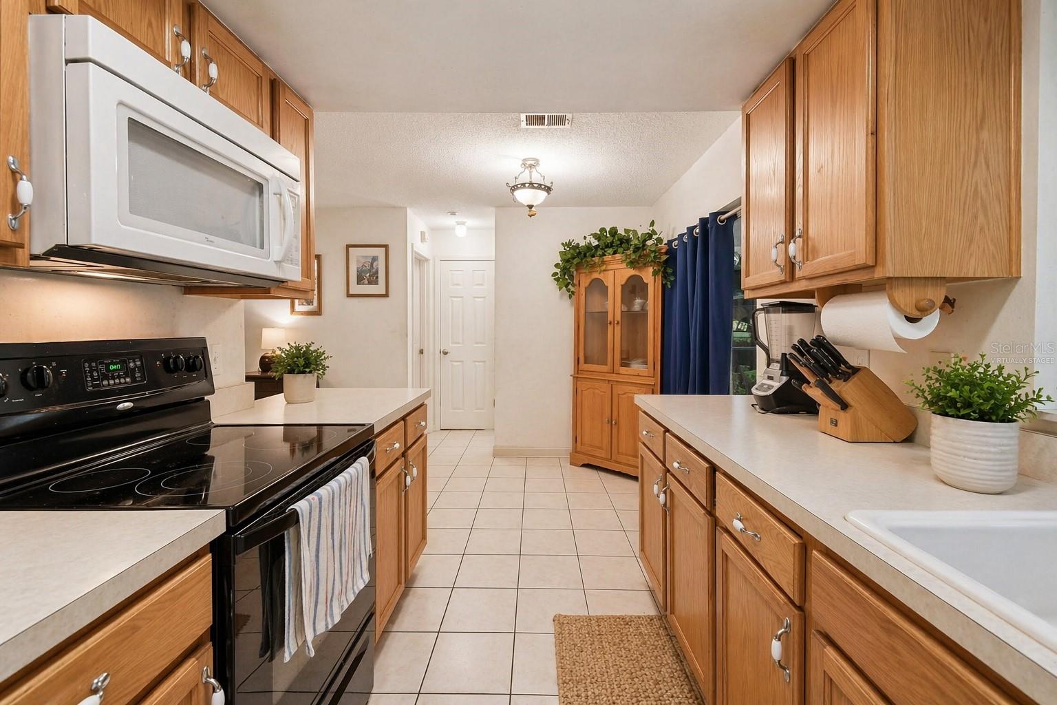 ARBOR RIDGE WEST - Residential