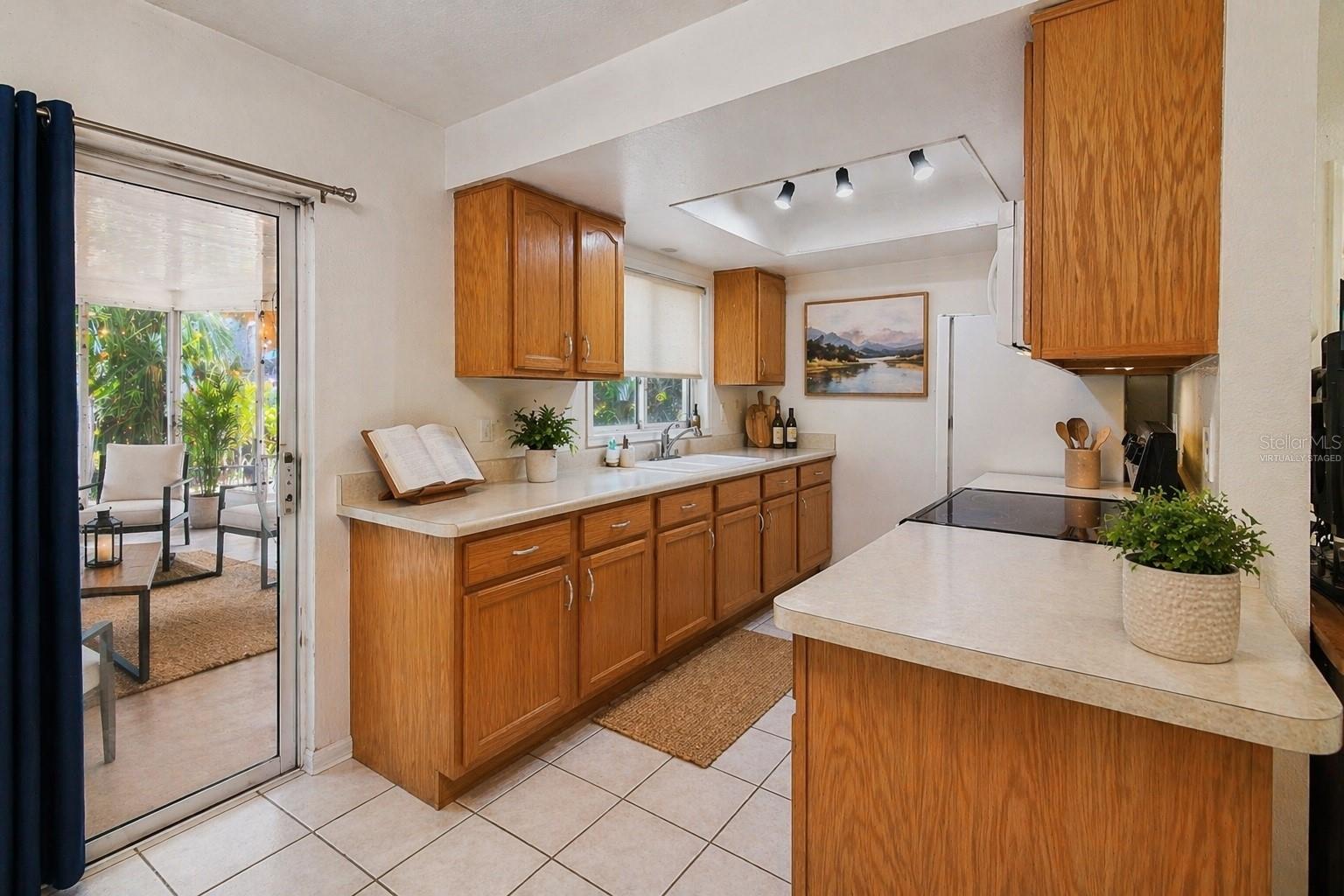 ARBOR RIDGE WEST - Residential