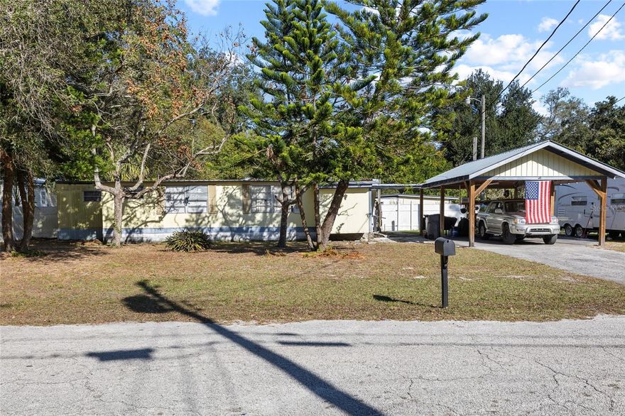 Located in a very desirable and in demand neighborhood, this property is being sold for land value only. The current home is not habitable and should be considered a teardown or full rebuild. Excellent opportunity to build new in a prime Lutz location.
