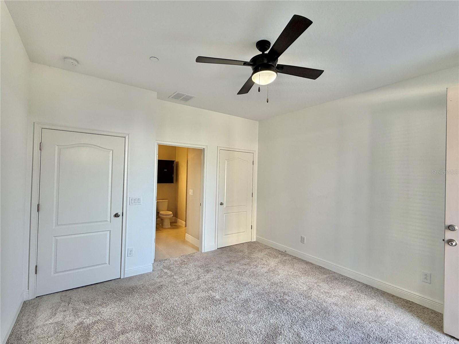 LAUREATE PARK NBRHD CENTER PH 1 - Residential Lease