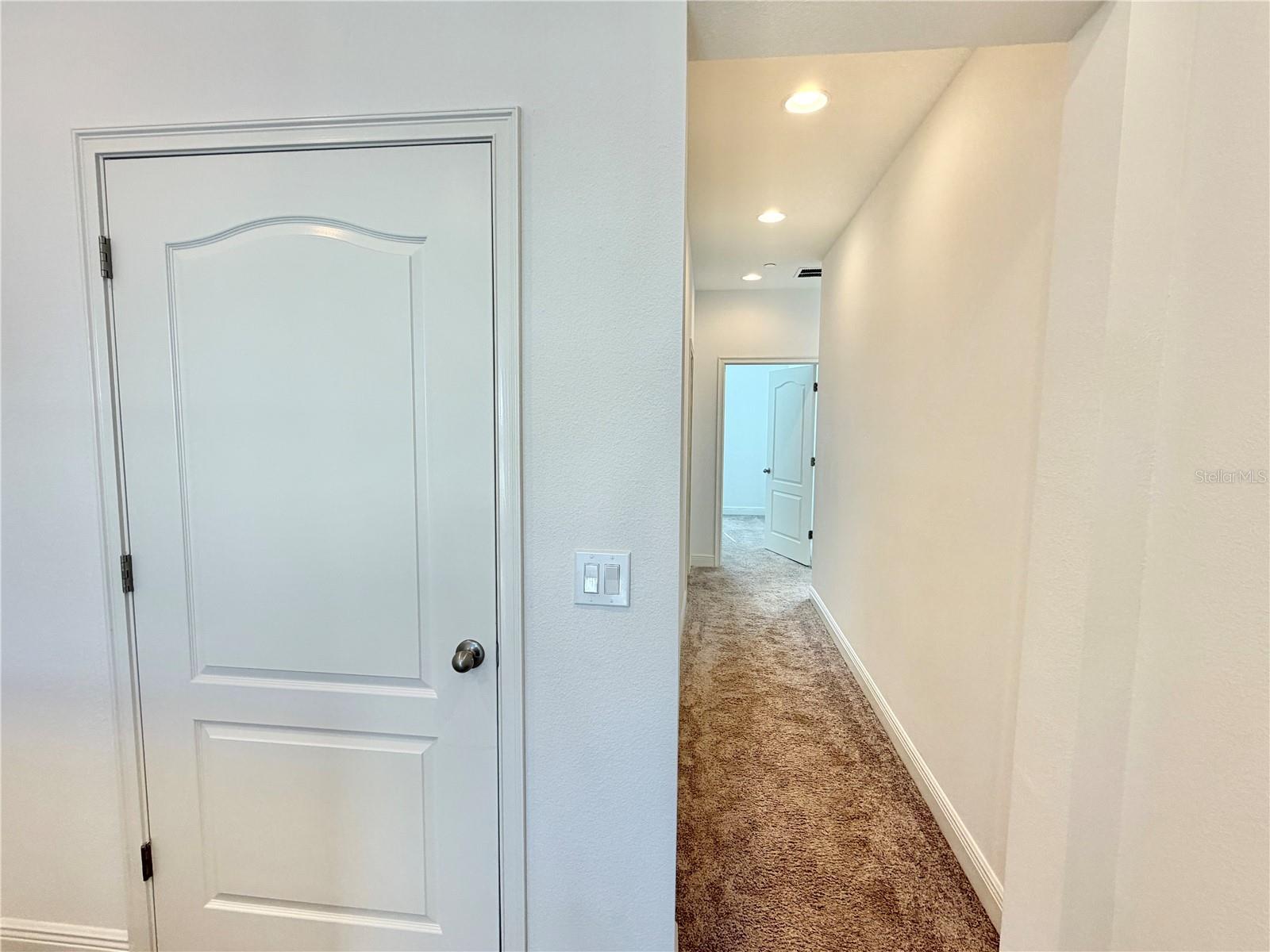 LAUREATE PARK NBRHD CENTER PH 1 - Residential Lease