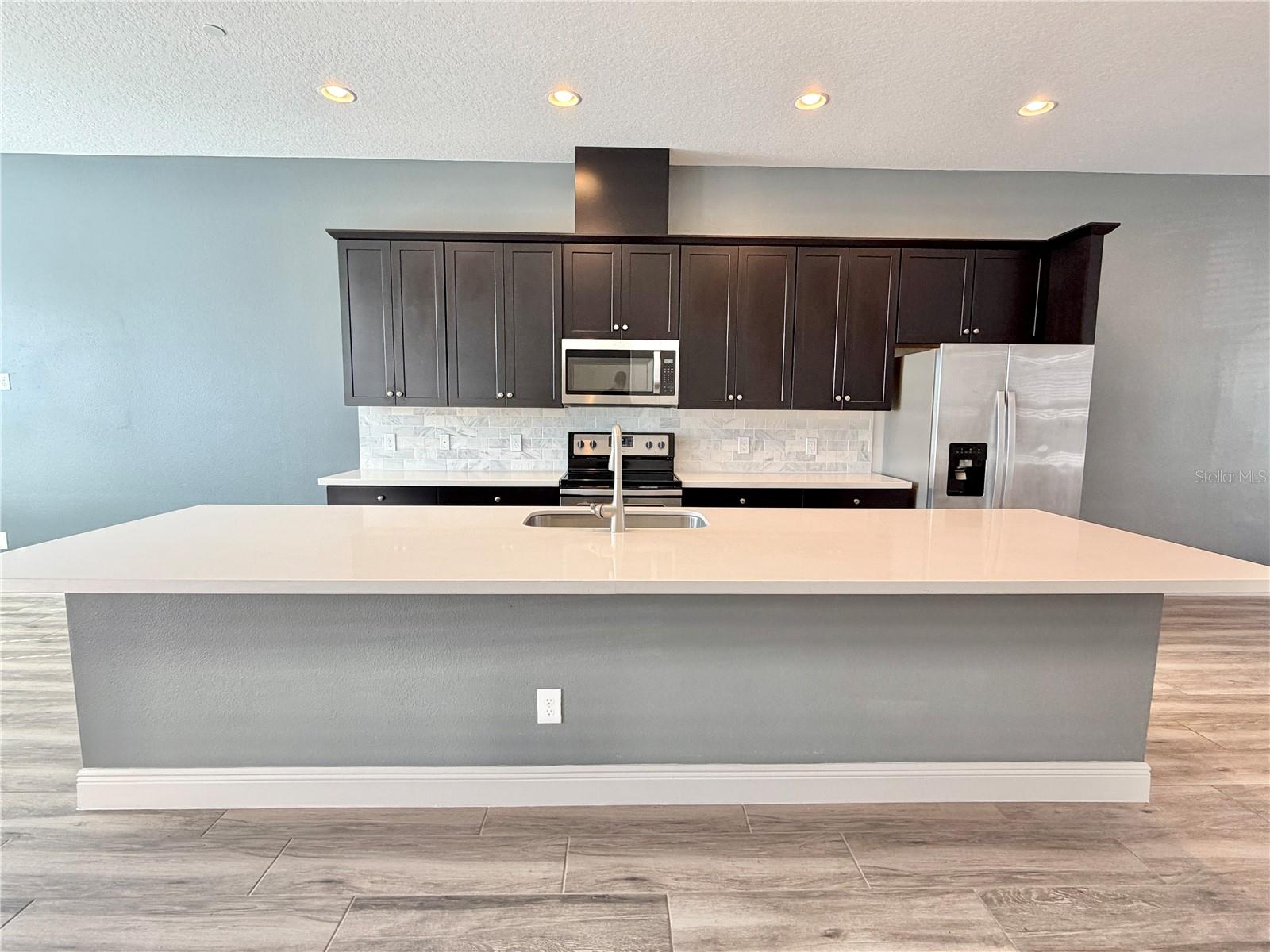 LAUREATE PARK NBRHD CENTER PH 1 - Residential Lease