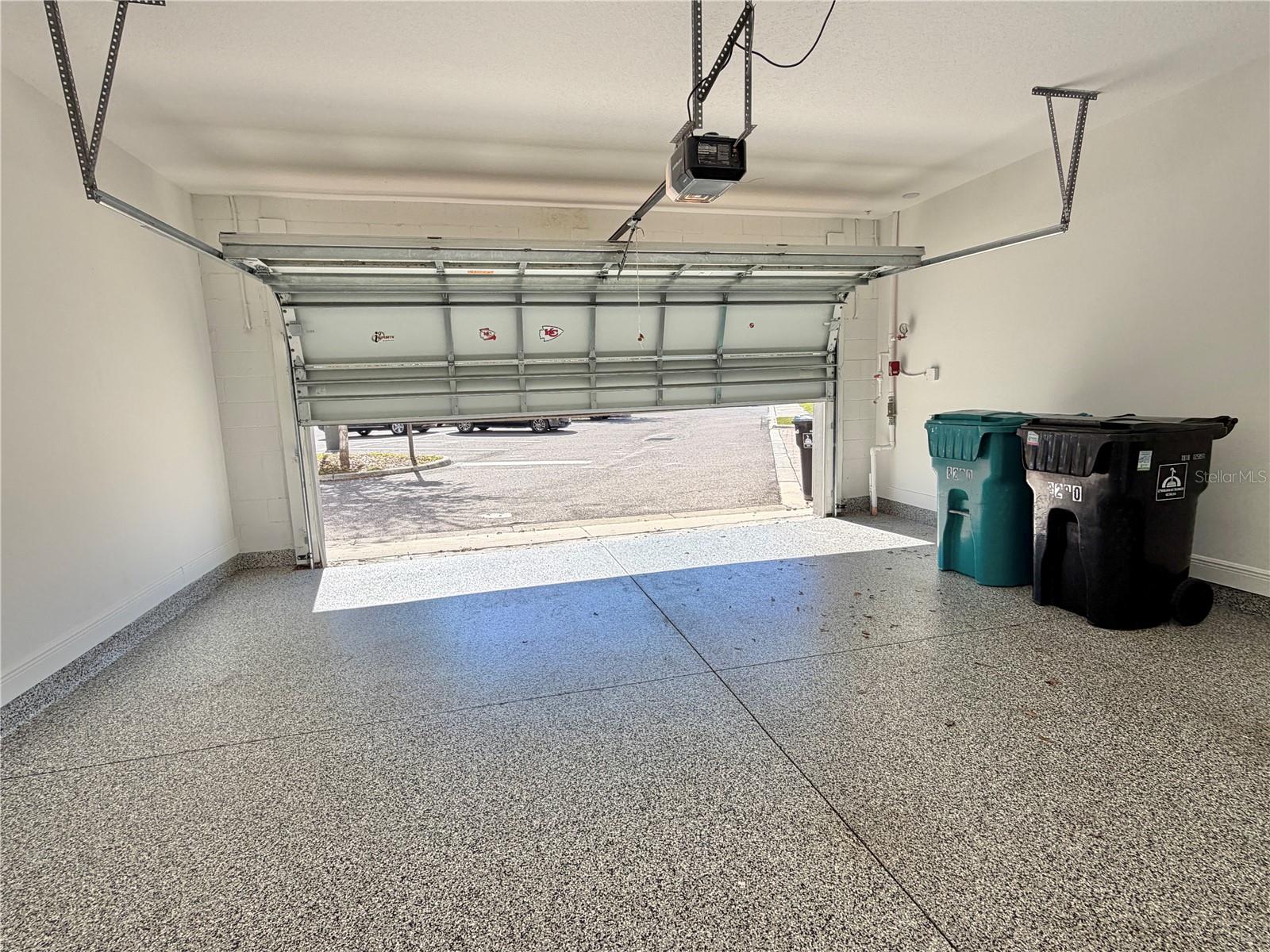 LAUREATE PARK NBRHD CENTER PH 1 - Residential Lease