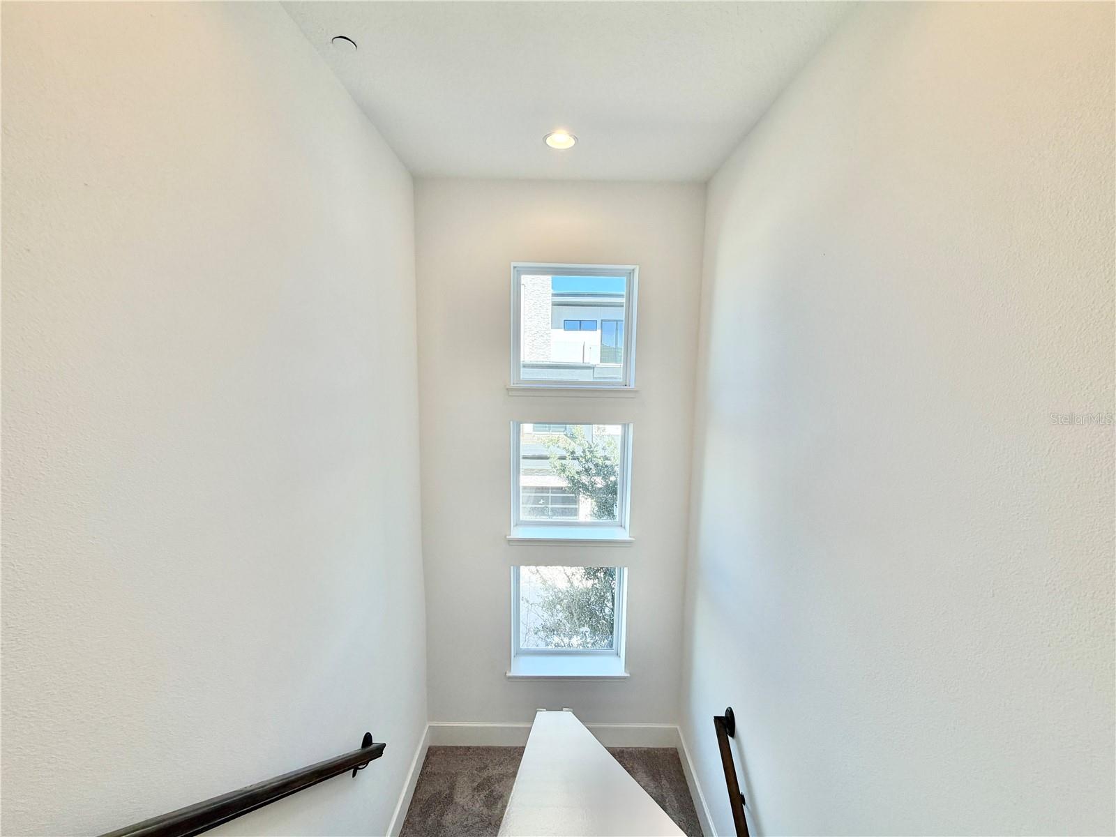 LAUREATE PARK NBRHD CENTER PH 1 - Residential Lease