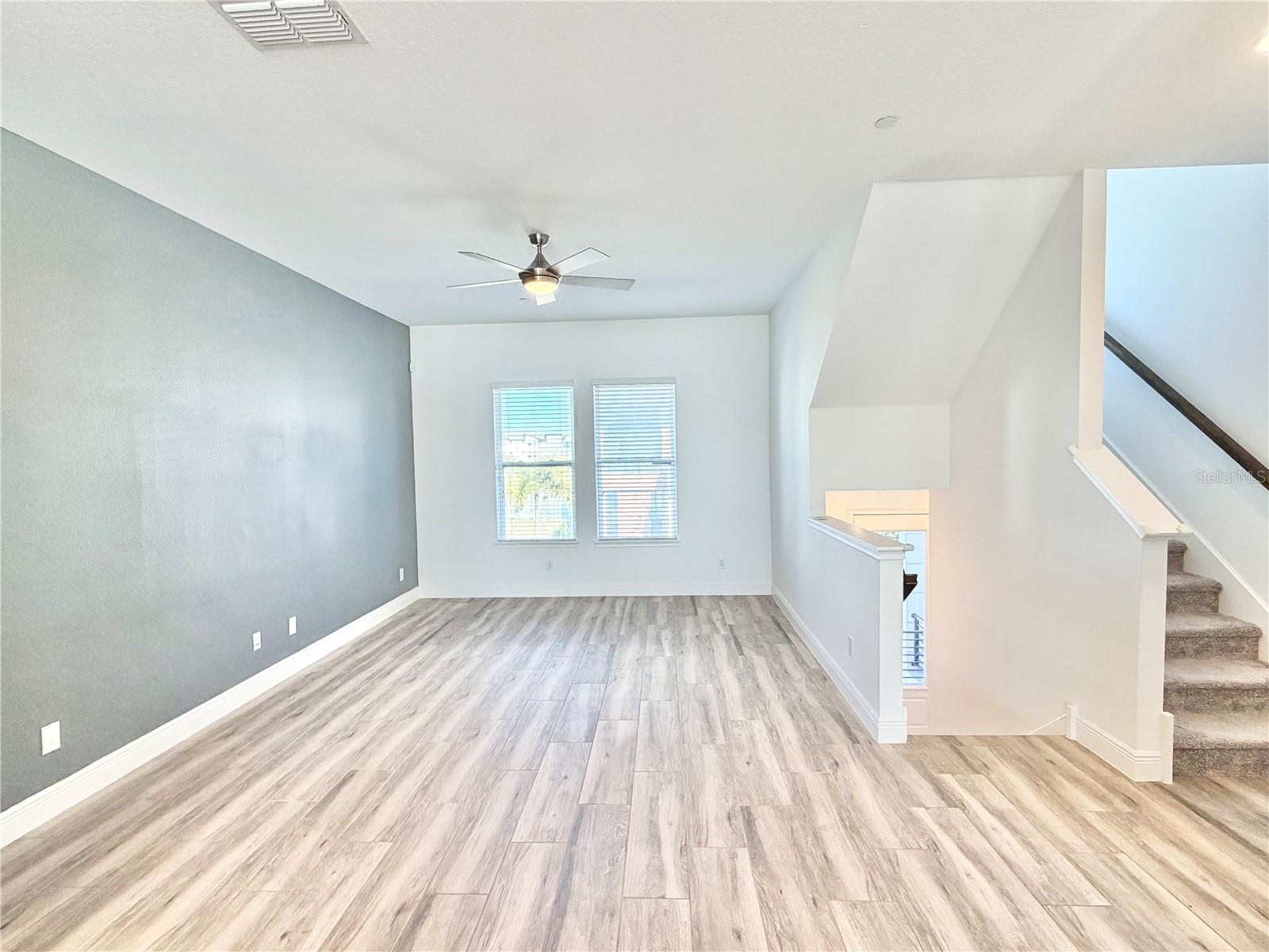 LAUREATE PARK NBRHD CENTER PH 1 - Residential Lease