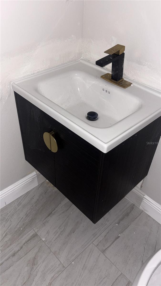 DELTONA LAKES UNIT 12 - Residential Lease