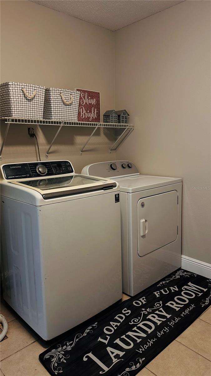 DELTONA LAKES UNIT 12 - Residential Lease