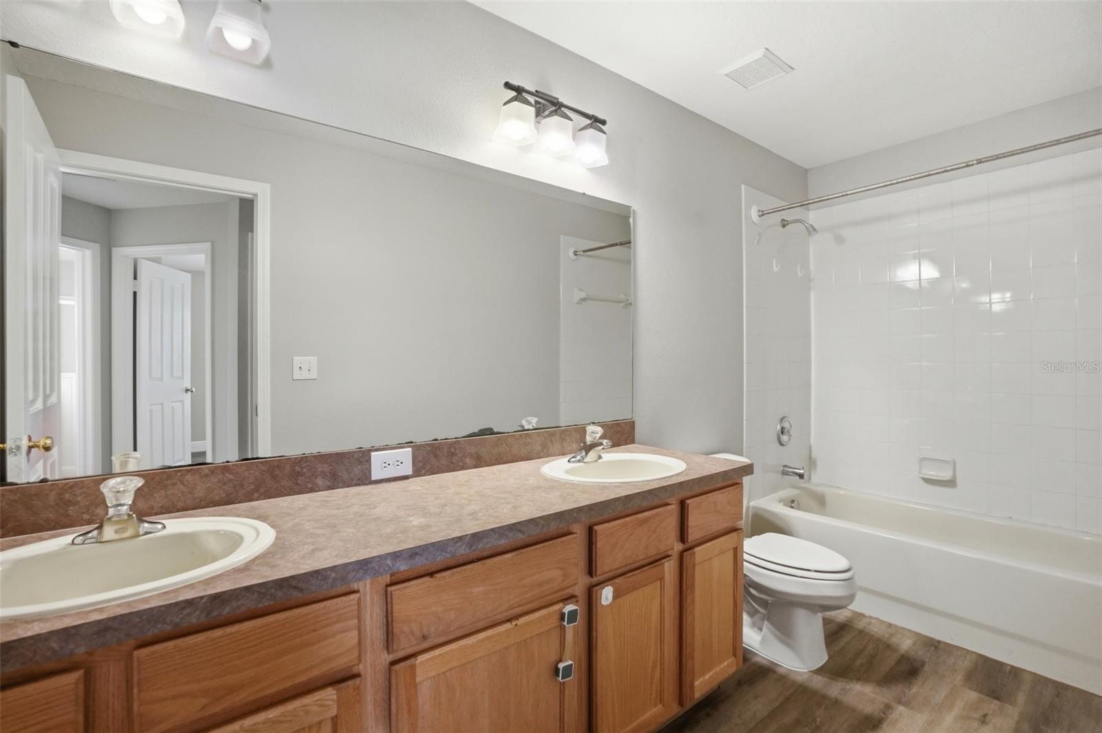 STERLING HILL PH 1A - Residential Lease