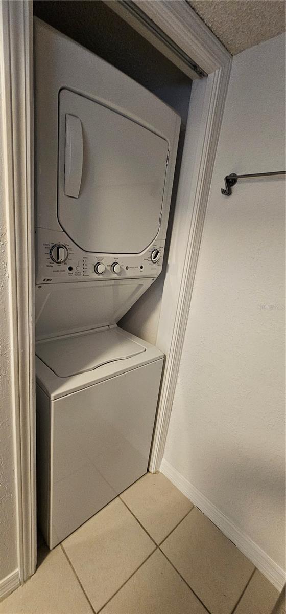 VANTAGE POINT CONDO - Residential Lease